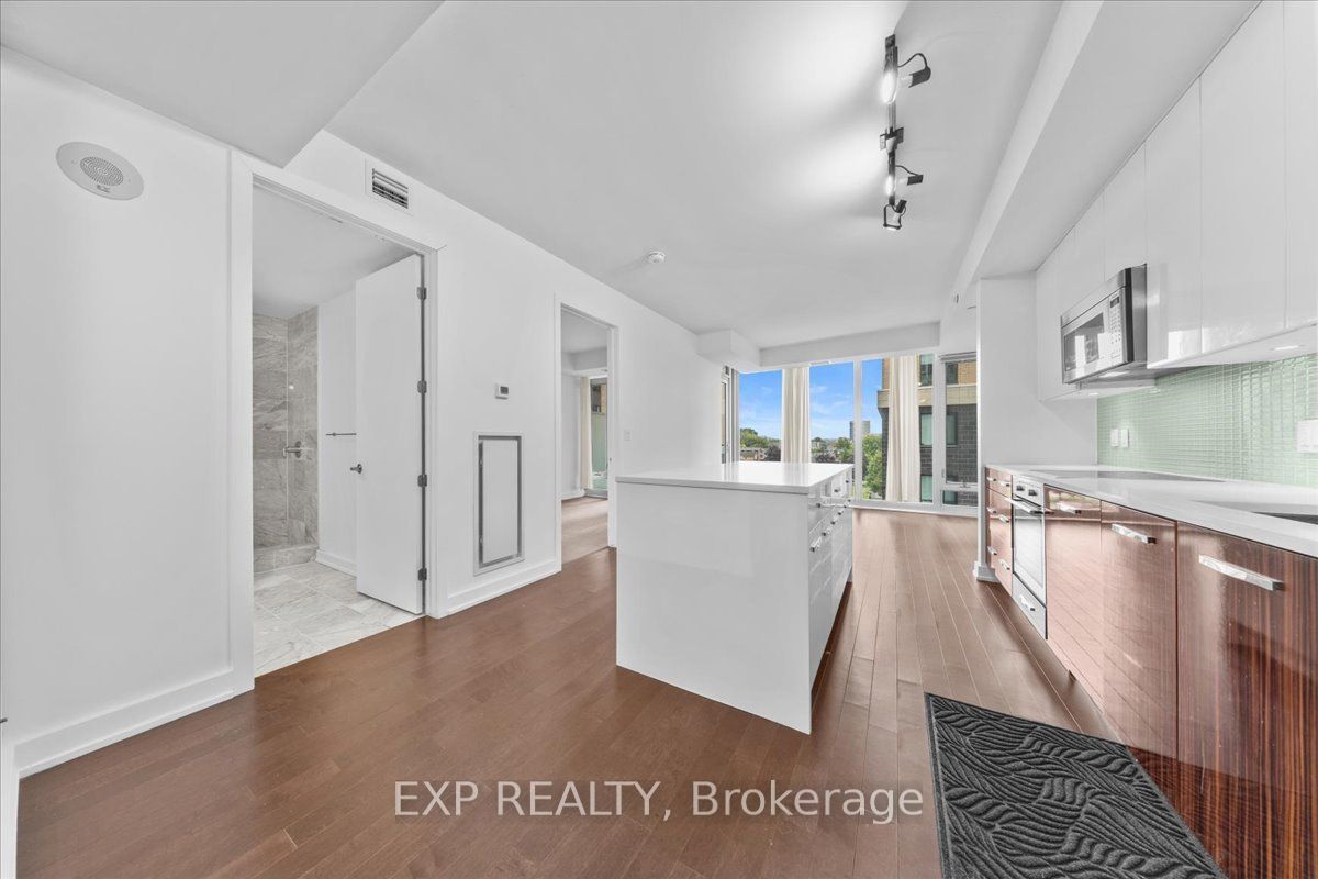 111 Champagne Avenue 406 Property Photo 6