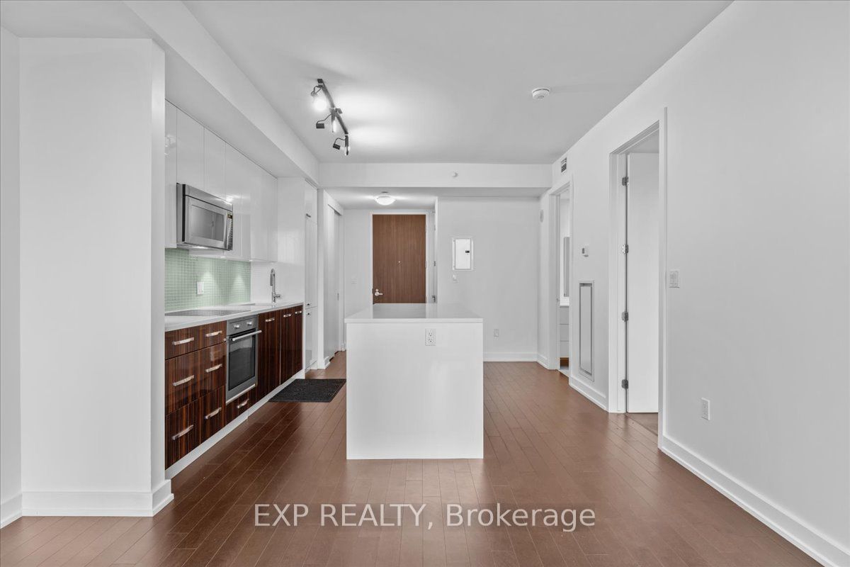 111 Champagne Avenue 406 Property Photo 12