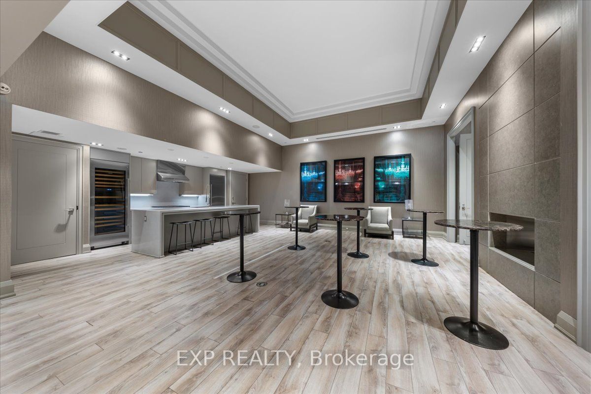 111 Champagne Avenue 406 Property Photo 28