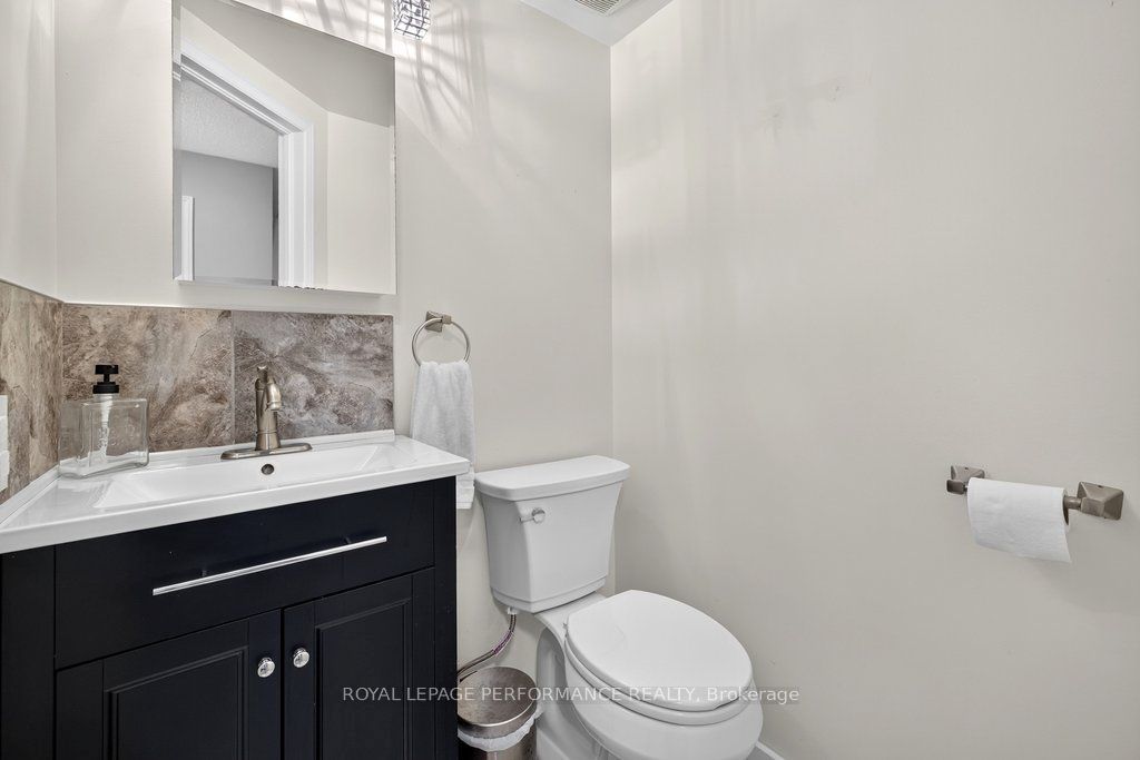 823 Nesting Way Property Photo 5