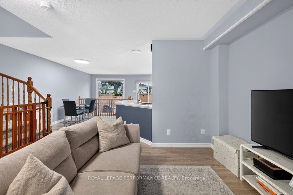 823 Nesting Way Property Photo 8