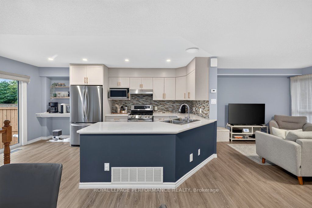 823 Nesting Way Property Photo 11