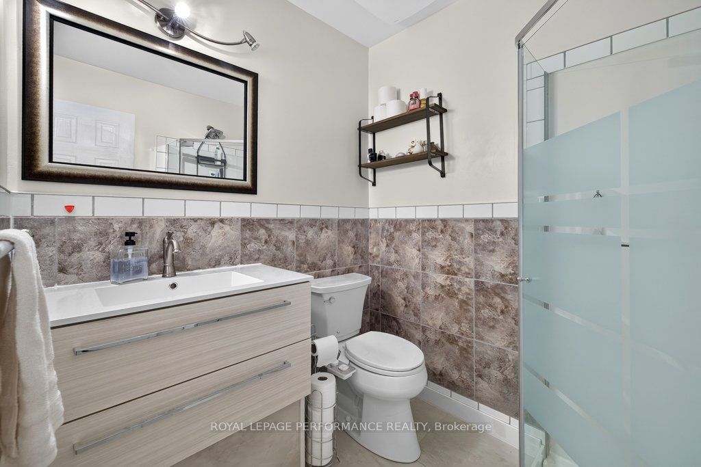 823 Nesting Way Property Photo 29