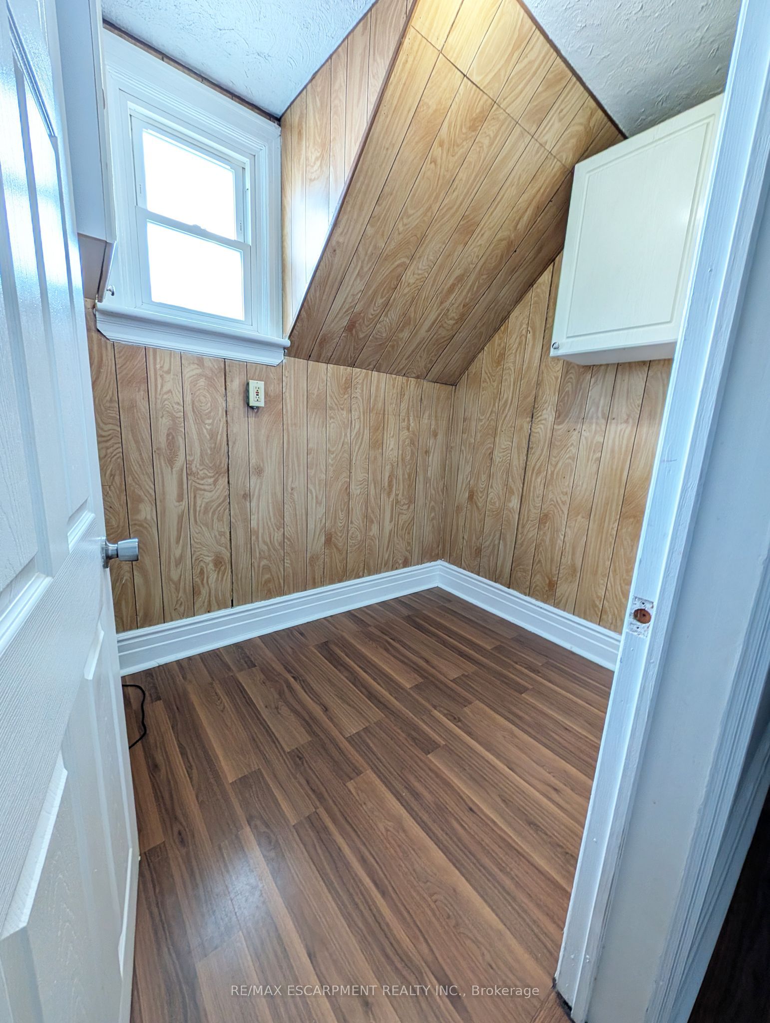 12 East 24th Street Upper Property Photo 14