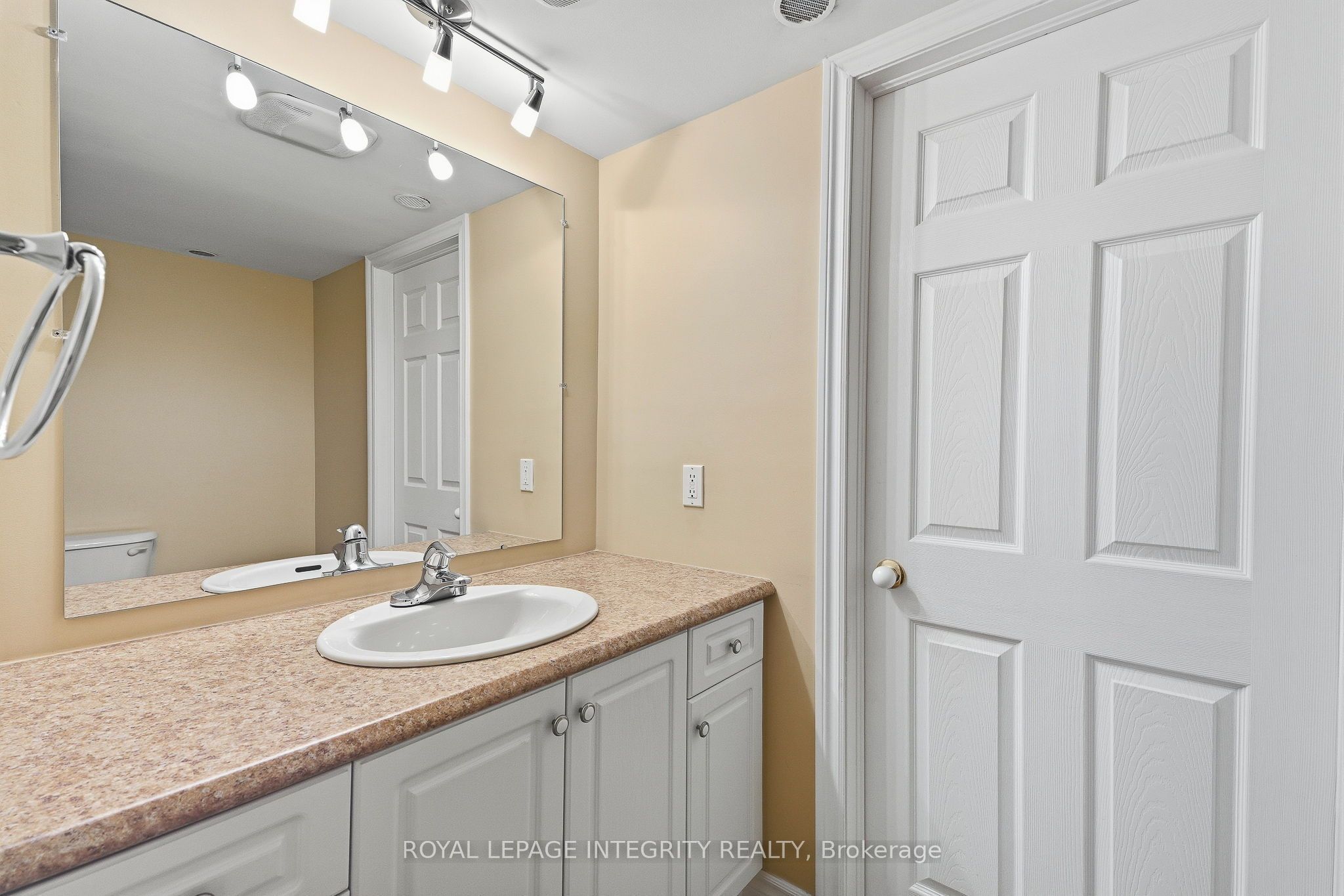 888 Hiawatha Park Road Property Photo 29