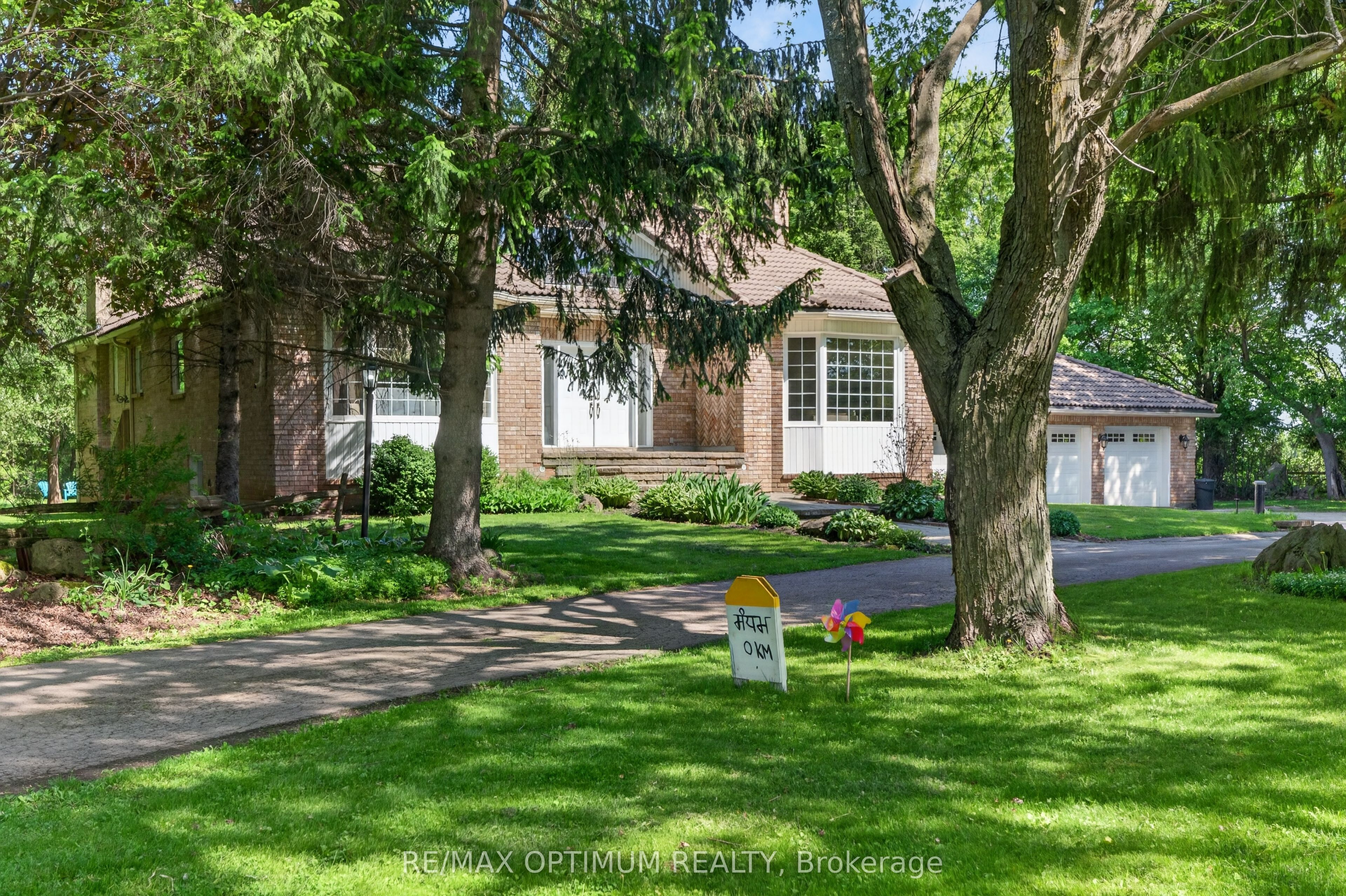 529 Campbellville Road Property Photo 3