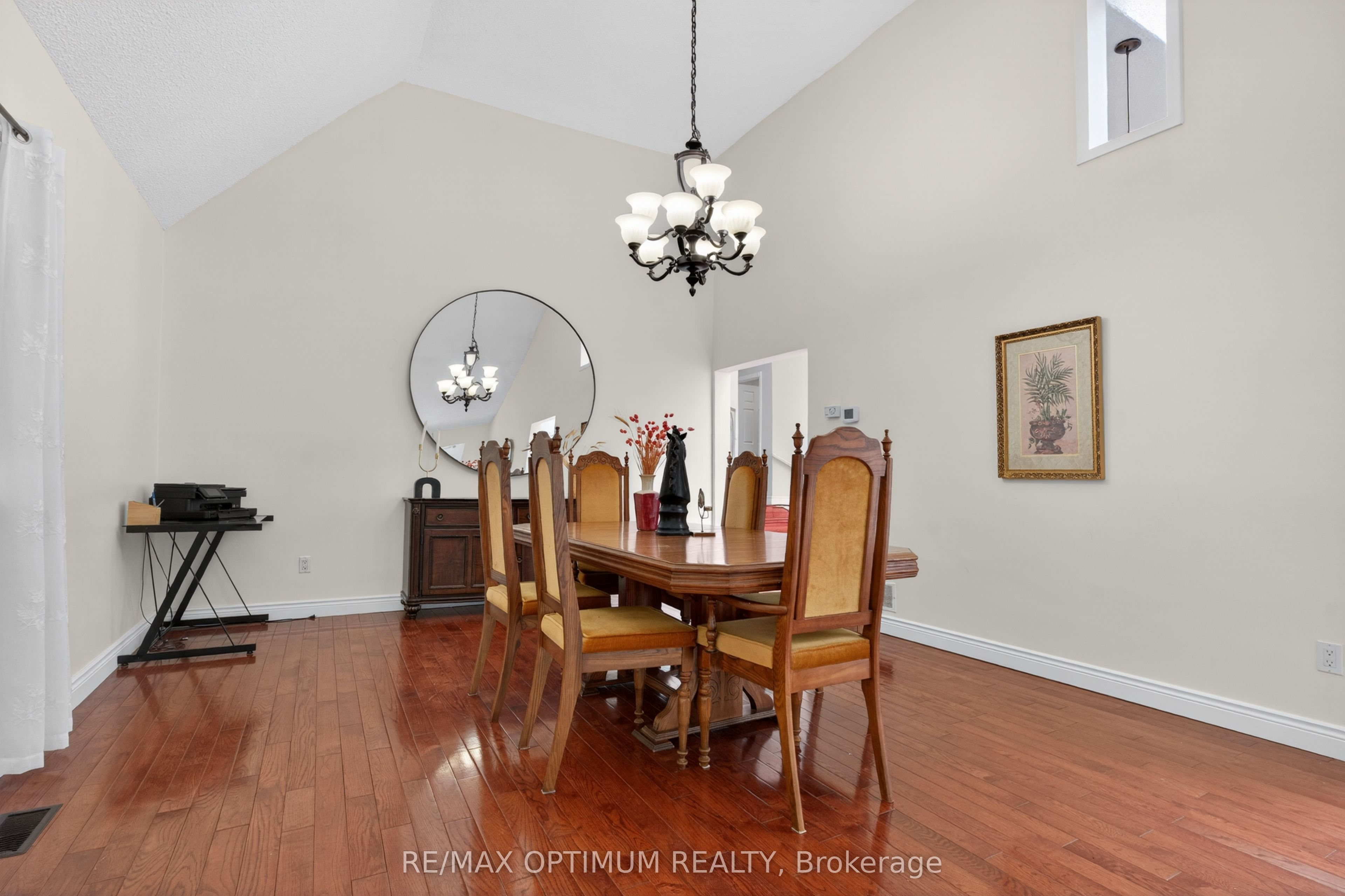529 Campbellville Road Property Photo 9