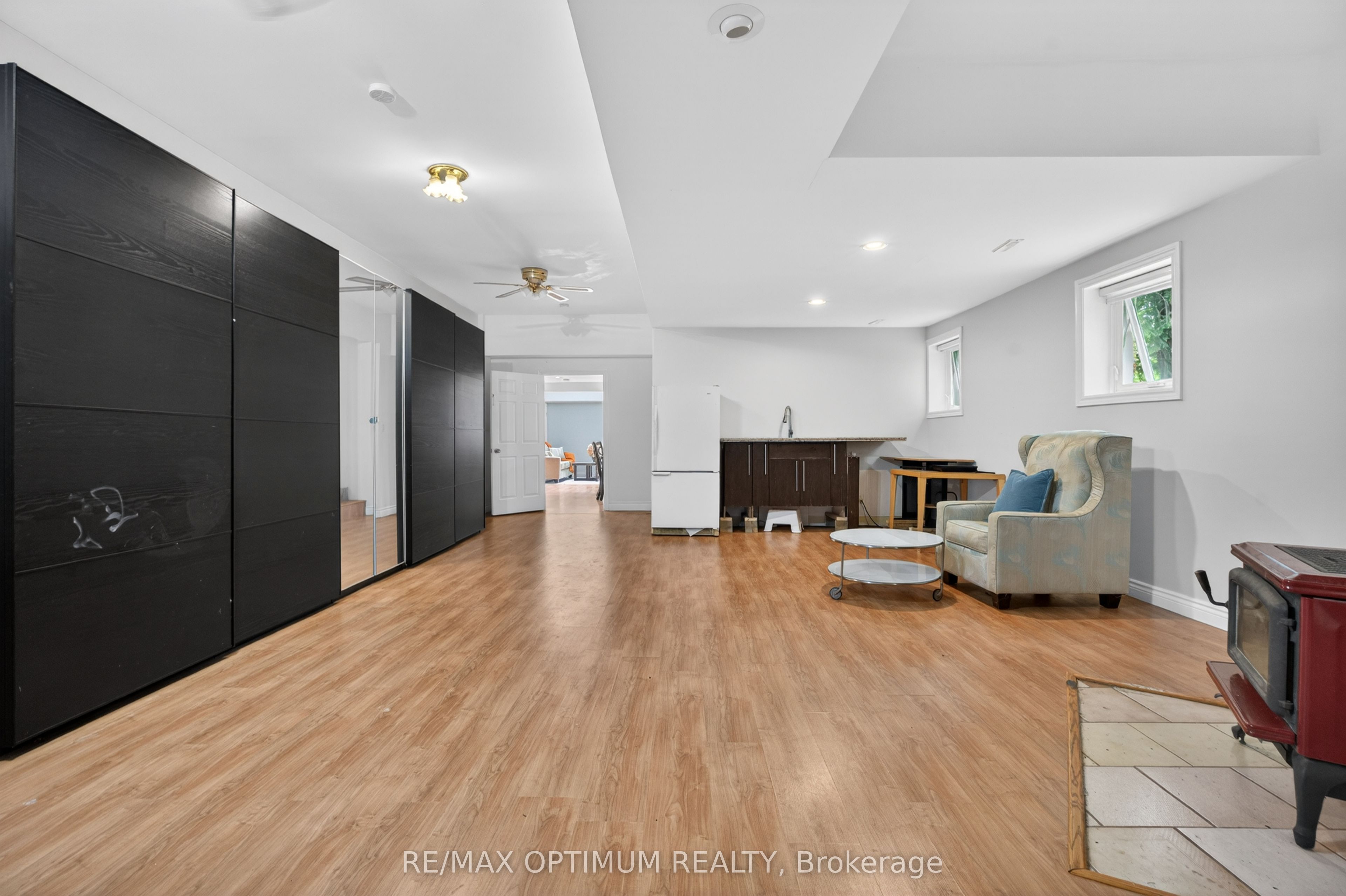 529 Campbellville Road Property Photo 34