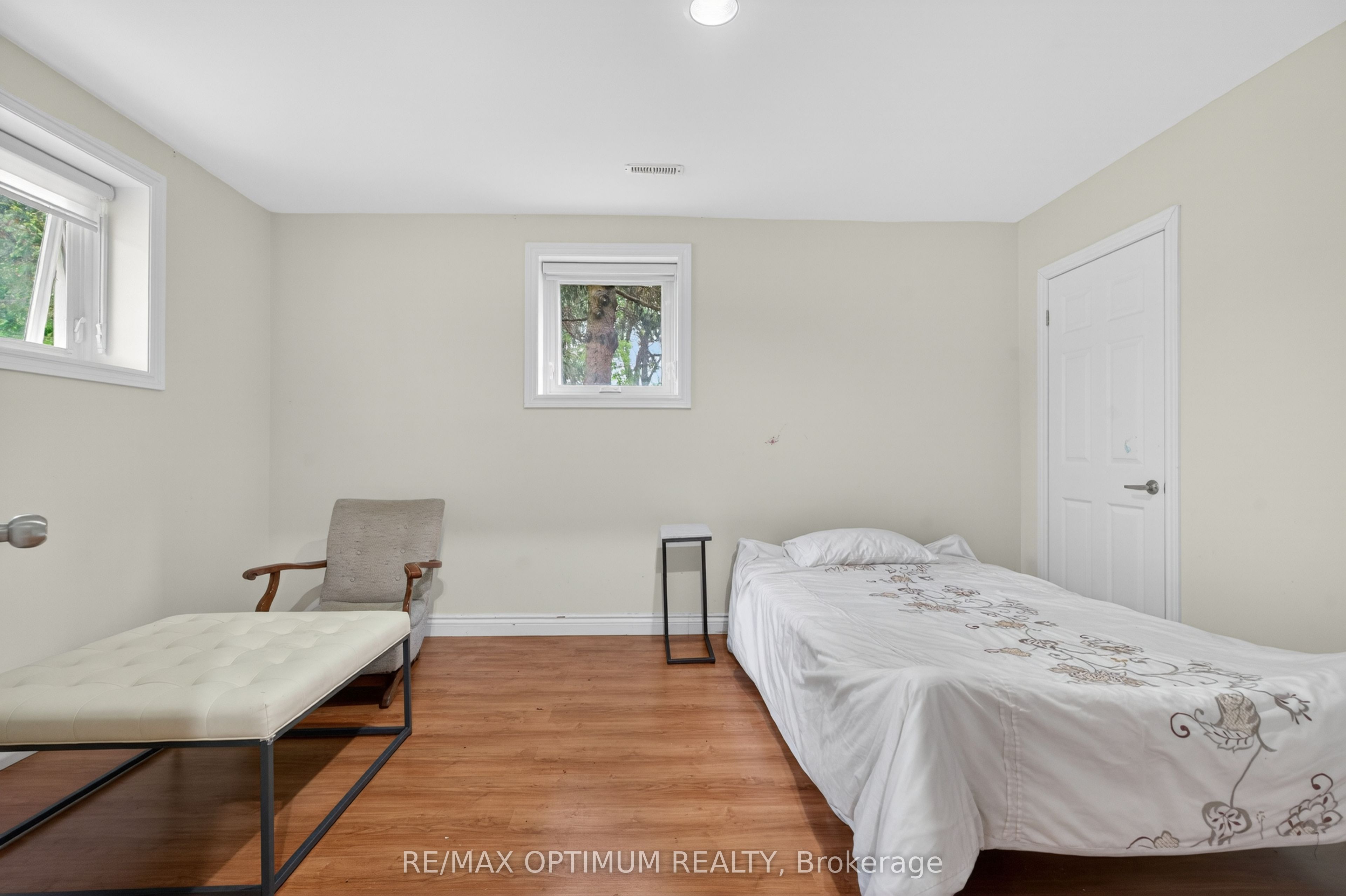 529 Campbellville Road Property Photo 37