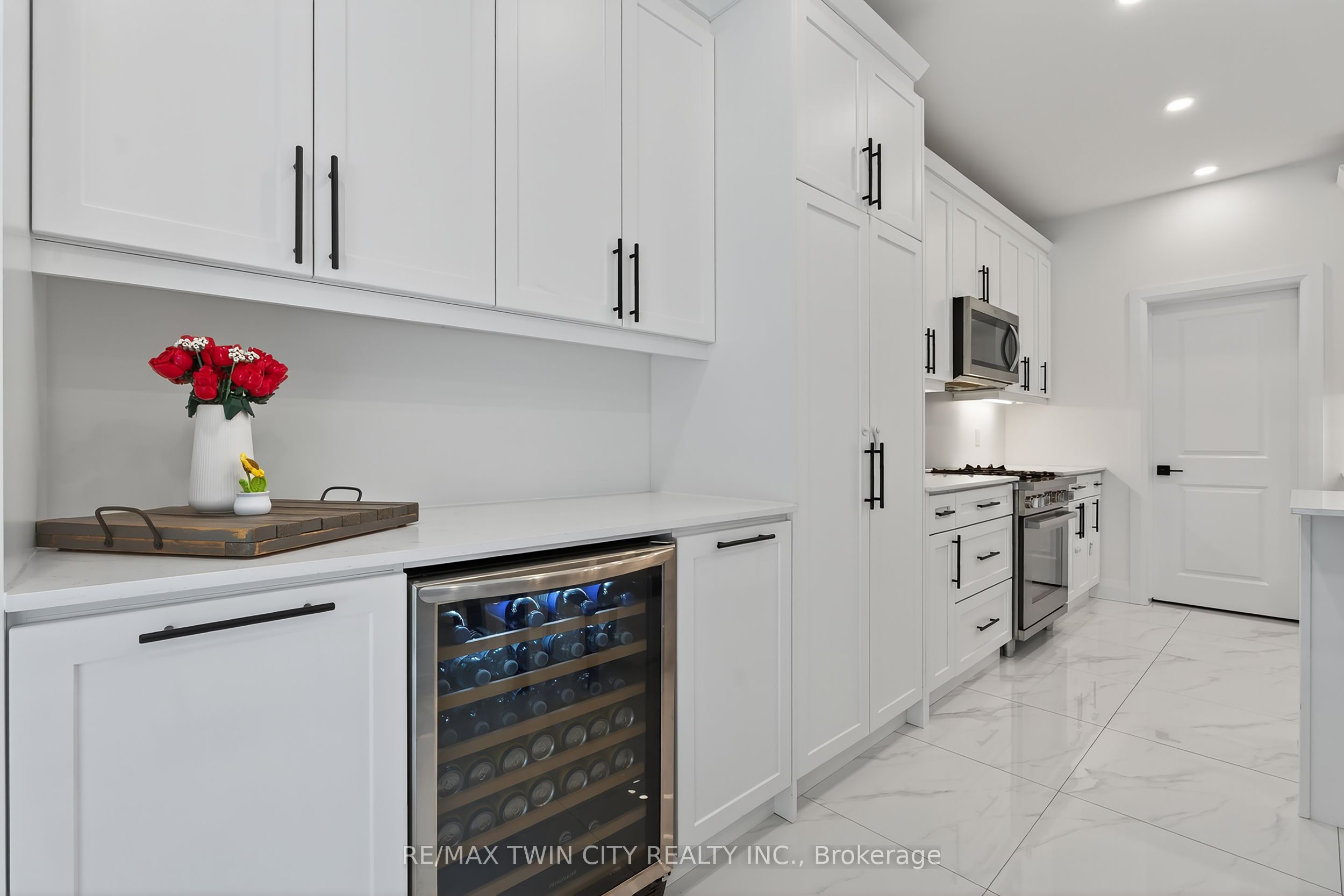 209 Jeffrey Place Property Photo 12