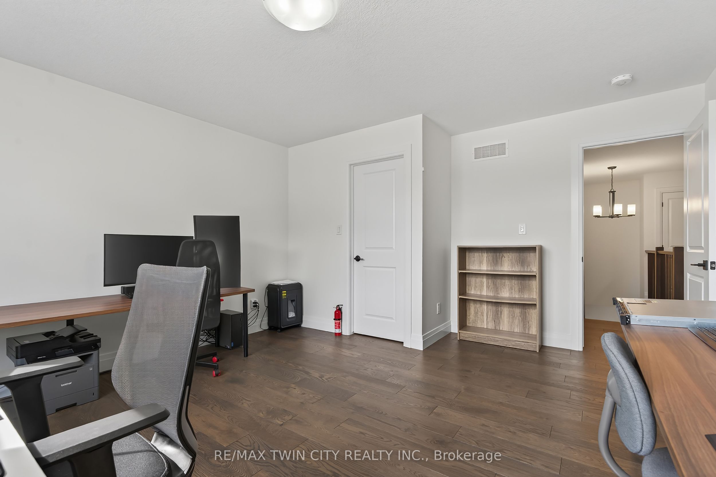 209 Jeffrey Place Property Photo 28