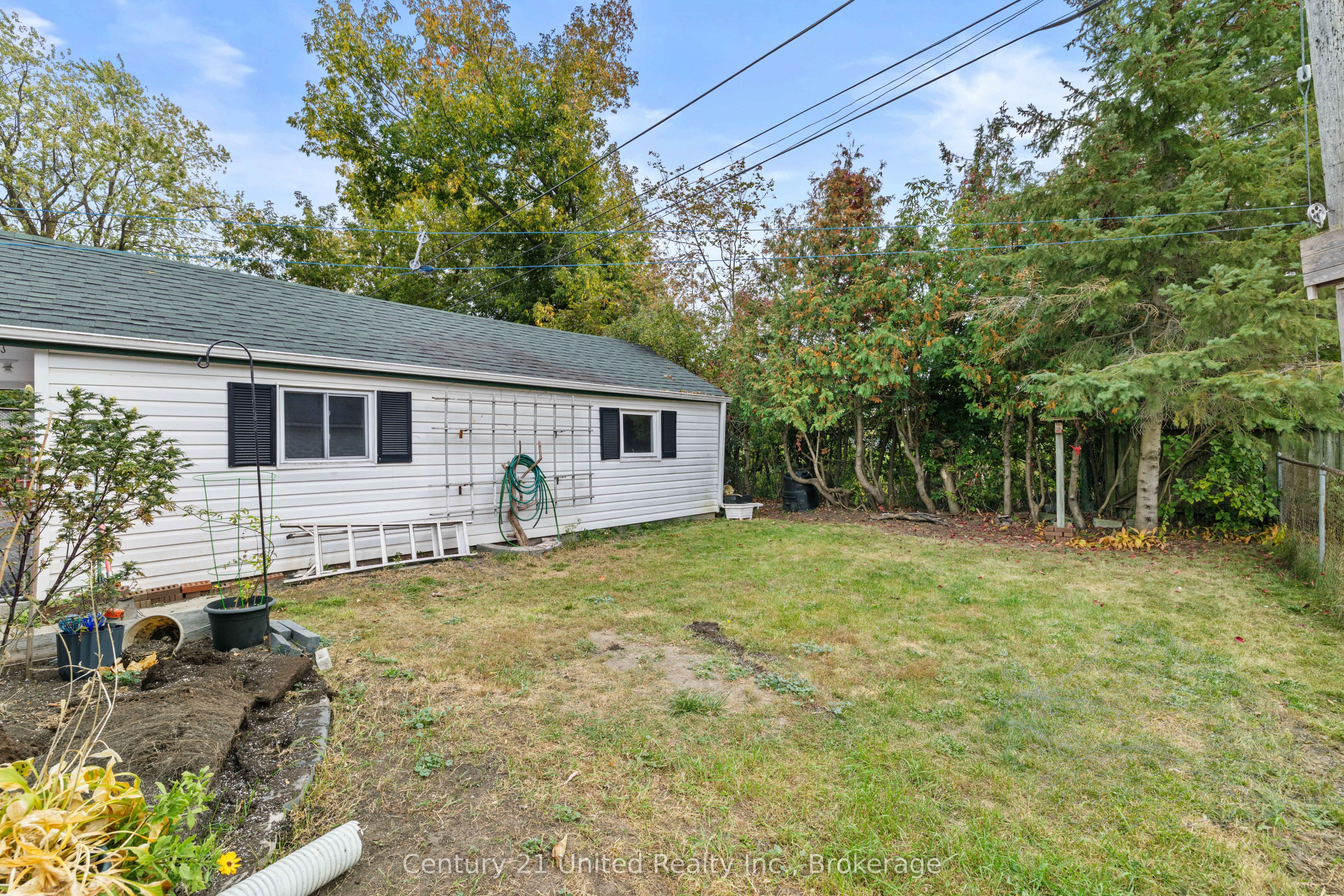 759 St. Mary's Street Property Photo 9