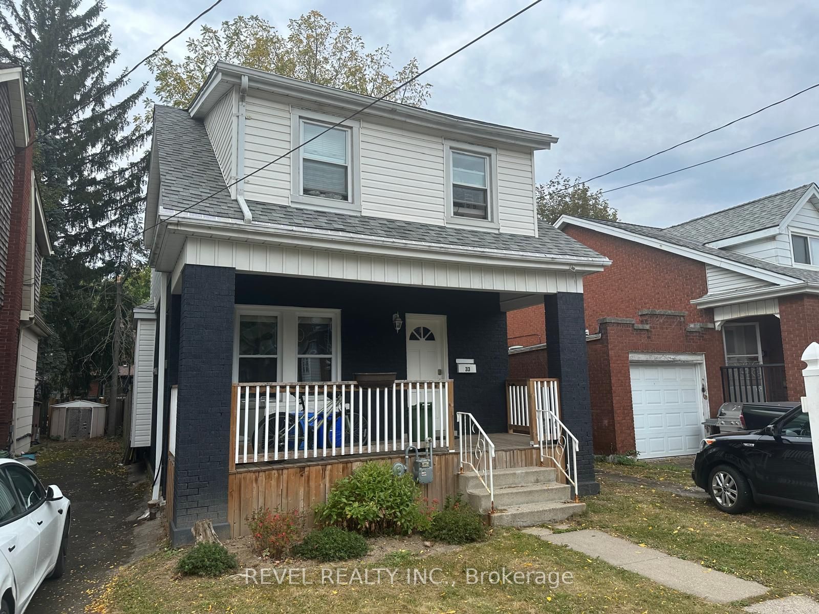 33 Cline Avenue N Property Photo 1