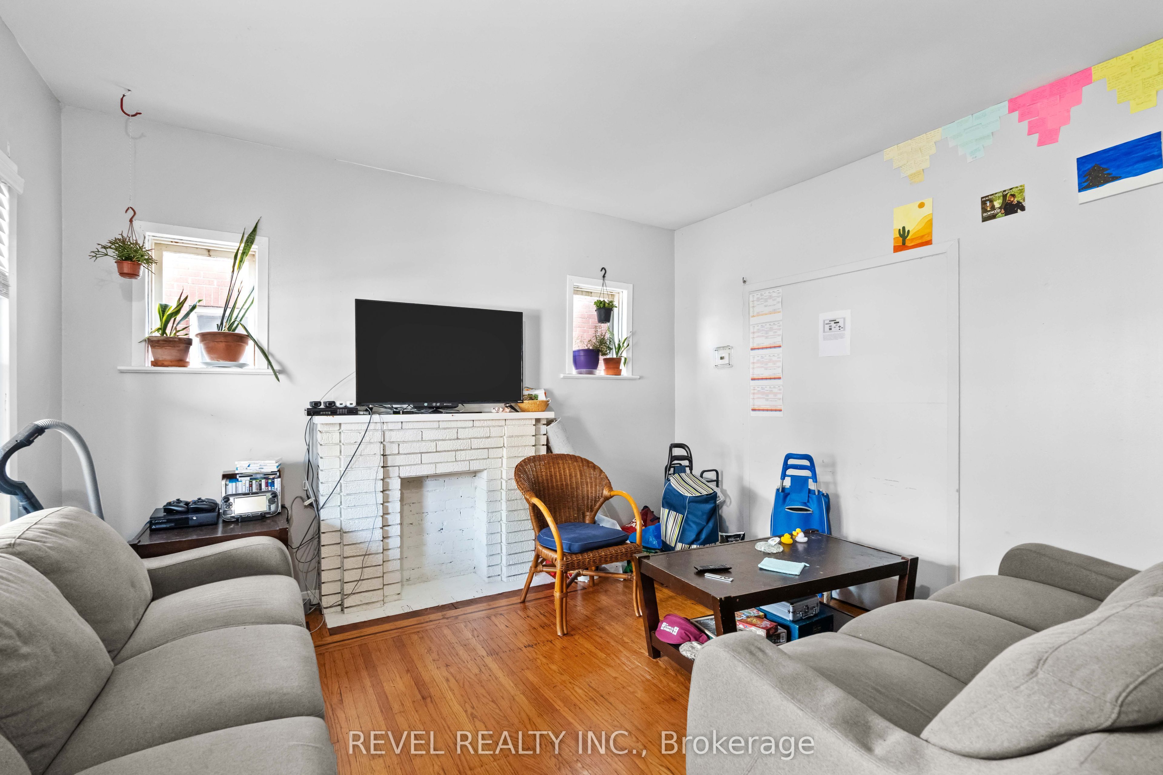 33 Cline Avenue N Property Photo 11
