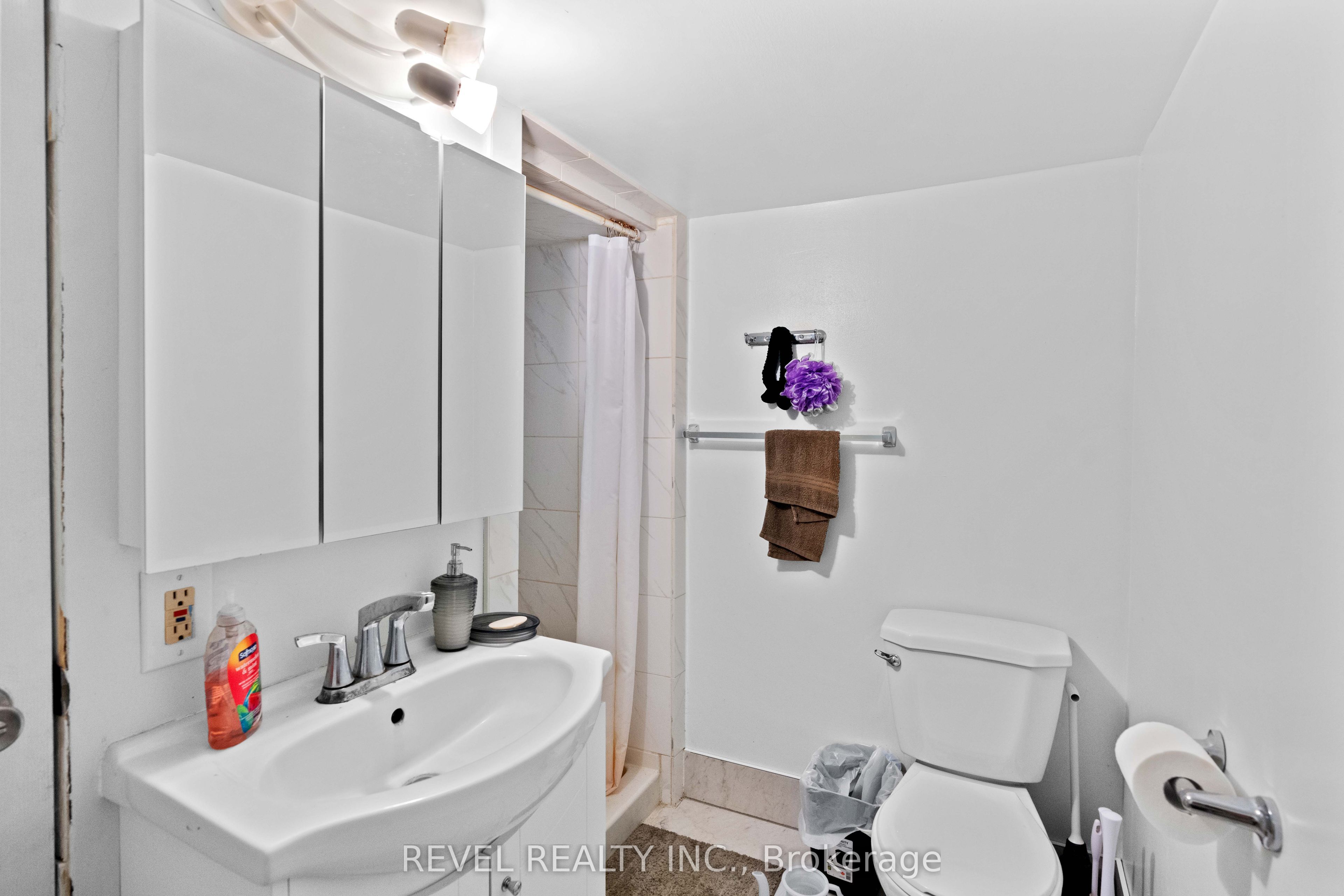 33 Cline Avenue N Property Photo 18