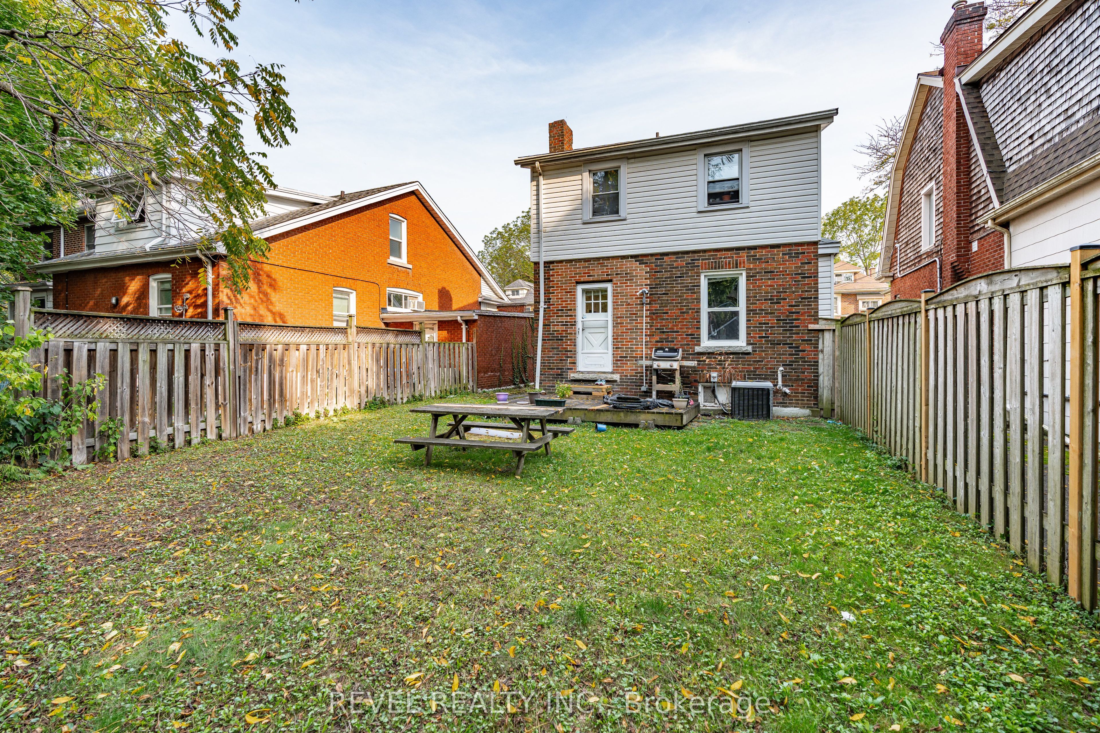 33 Cline Avenue N Property Photo 24