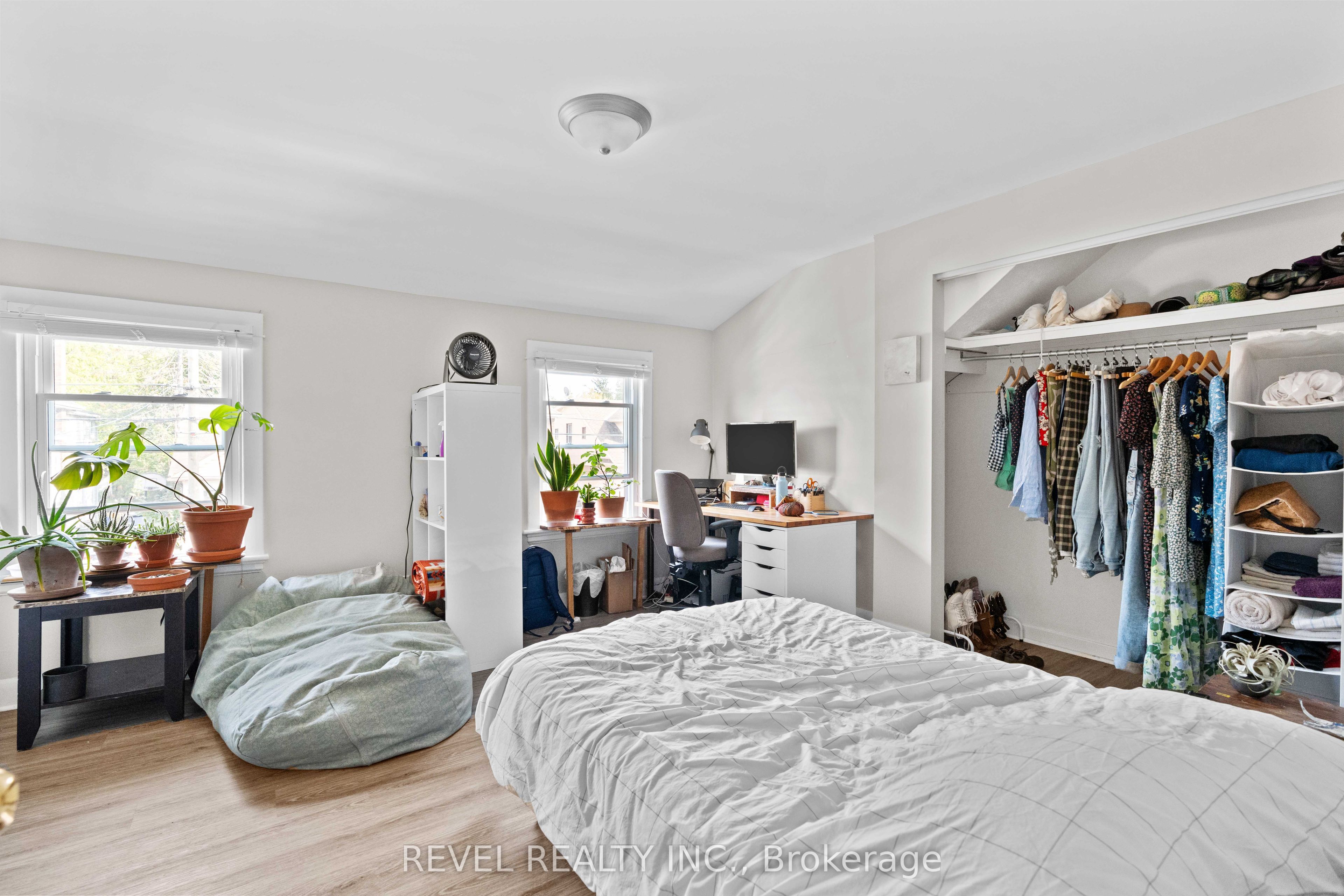 33 Cline Avenue N Property Photo 25