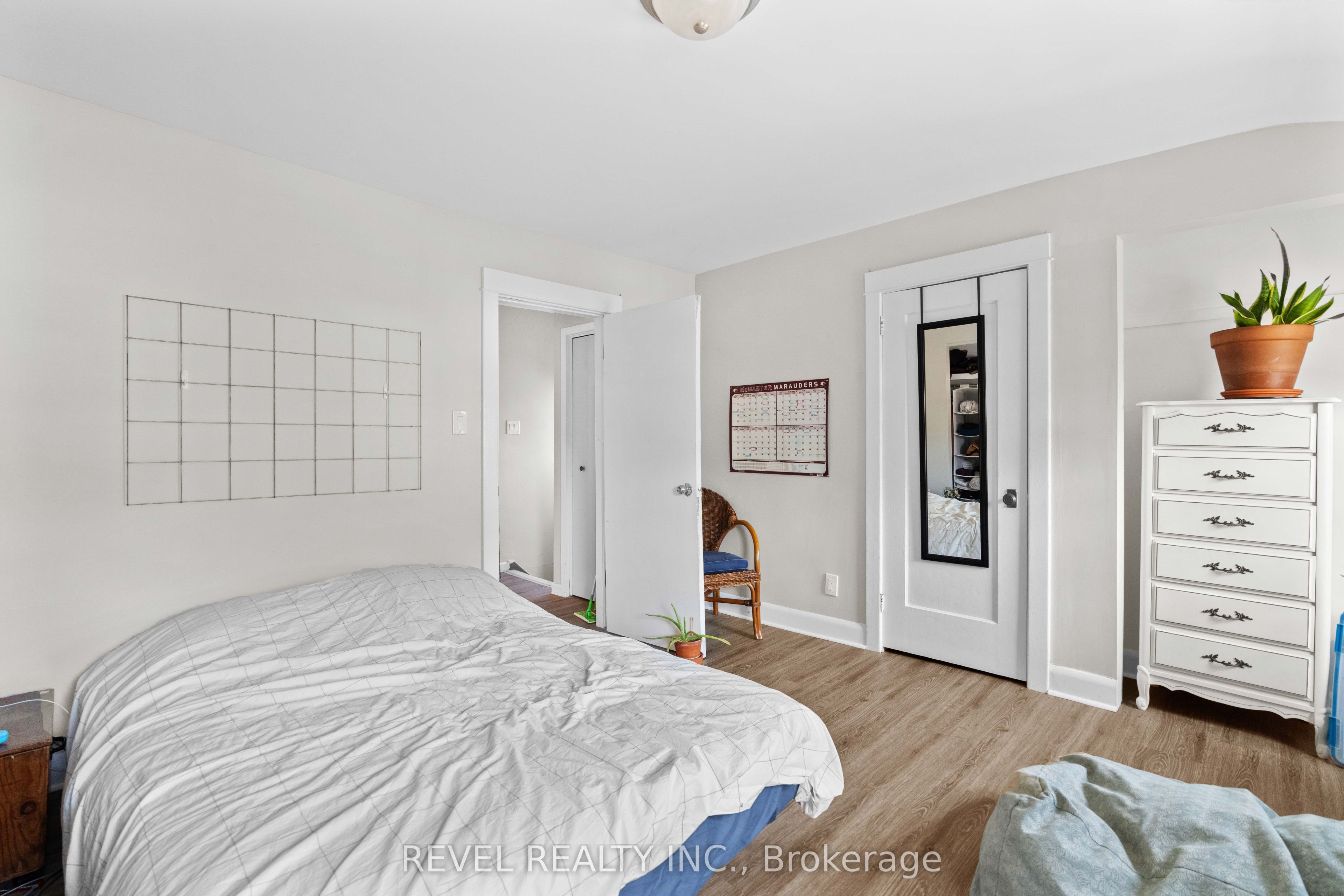 33 Cline Avenue N Property Photo 26
