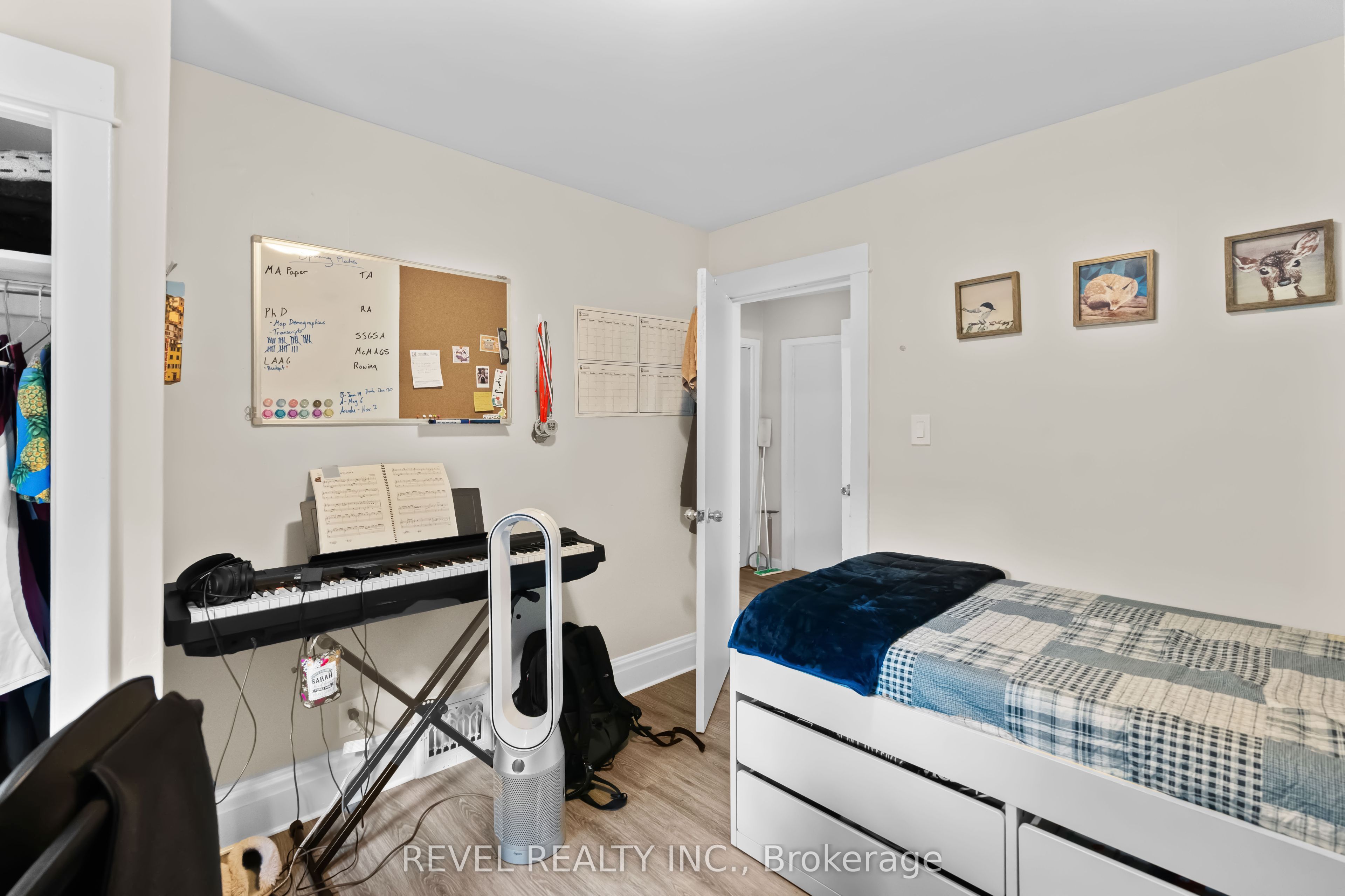 33 Cline Avenue N Property Photo 28