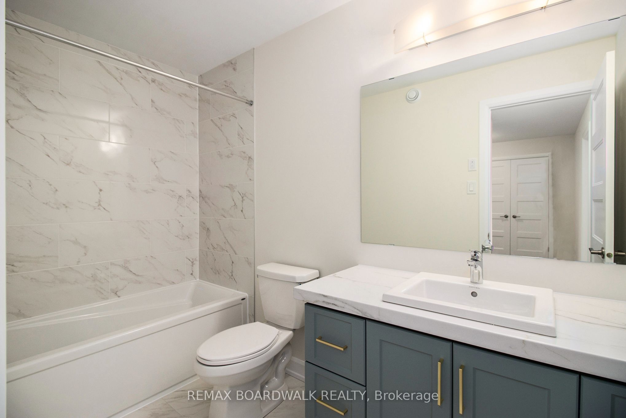 1194 Montblanc Crescent Property Photo 10