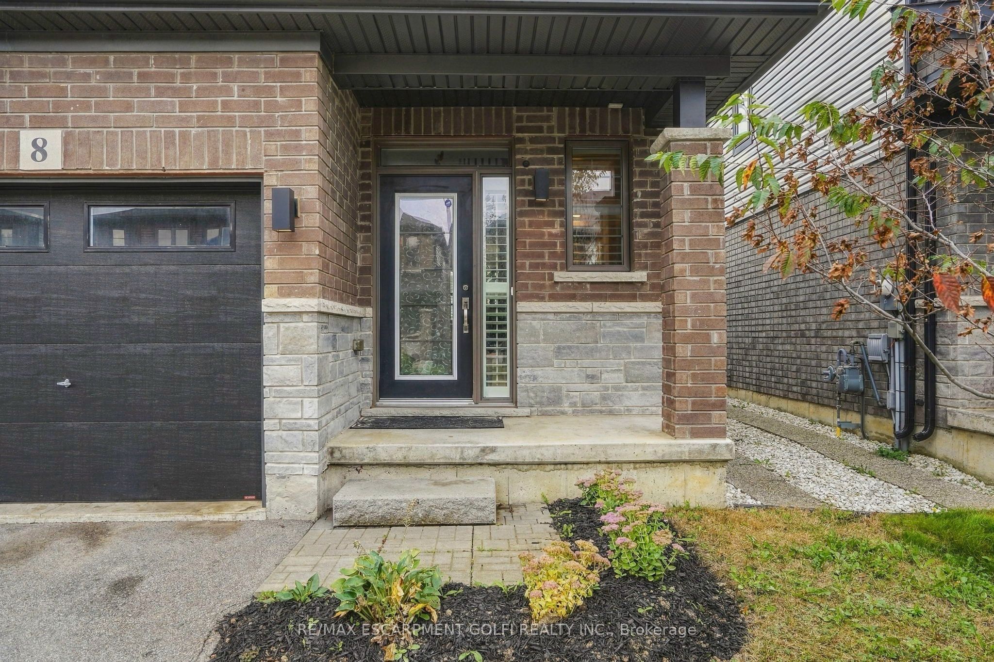 8 Rouley Lane Property Photo 2