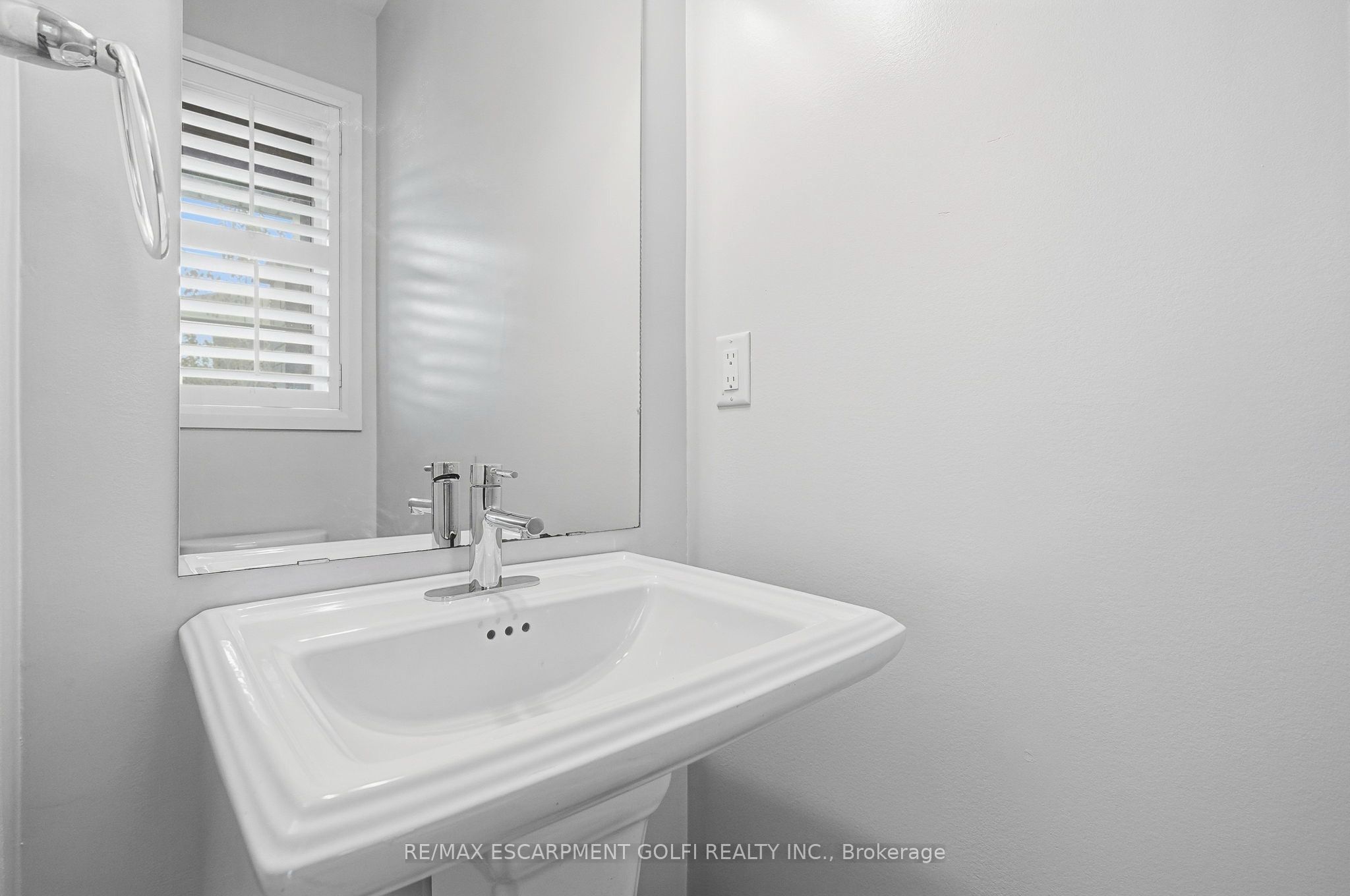 8 Rouley Lane Property Photo 15