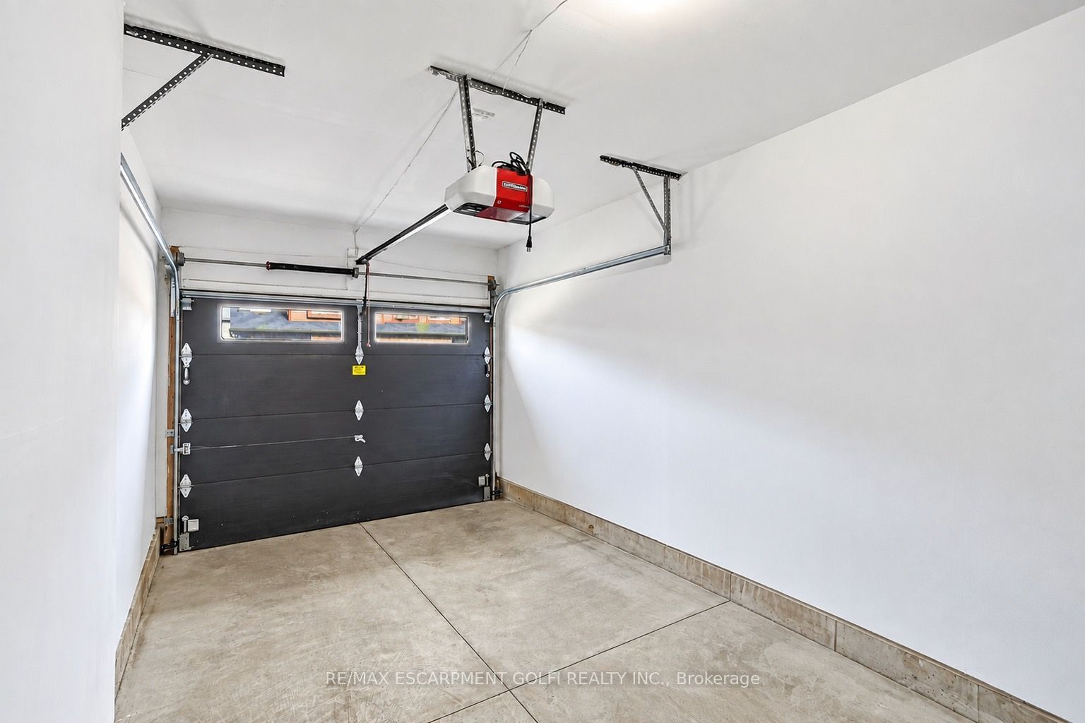8 Rouley Lane Property Photo 18