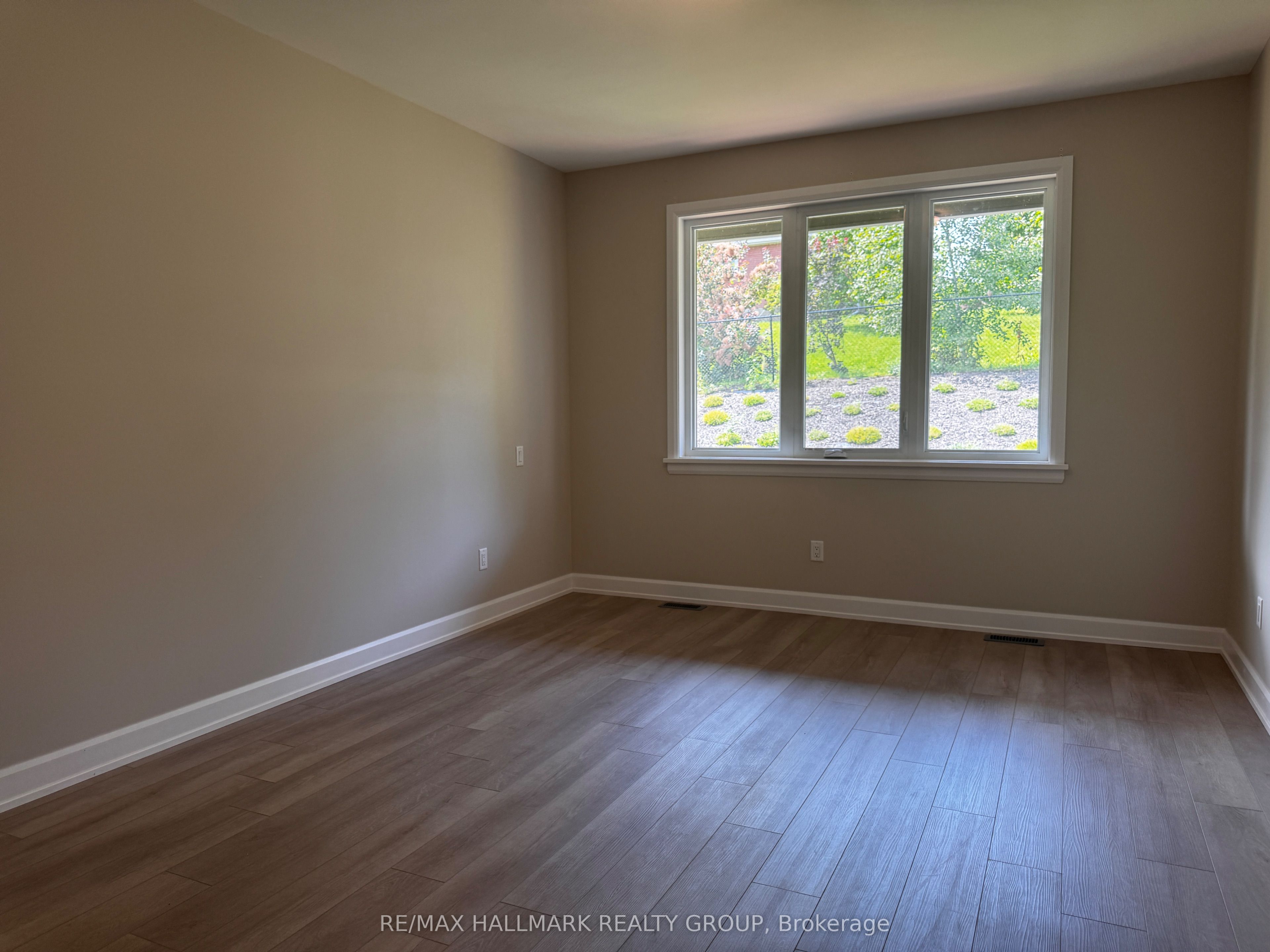 1513 Flanders Road Property Photo 13