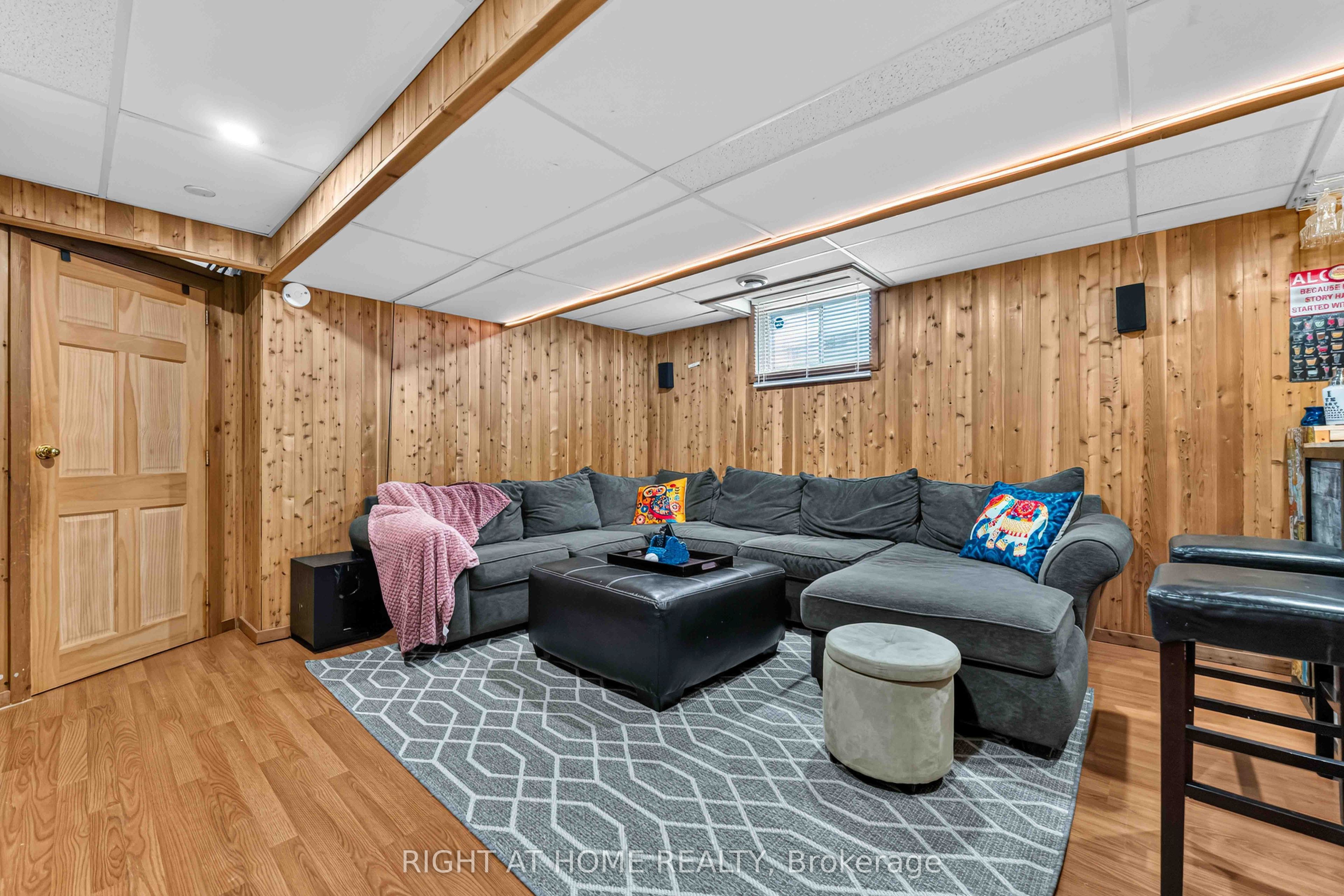 1552 Stojko Street Property Photo 37