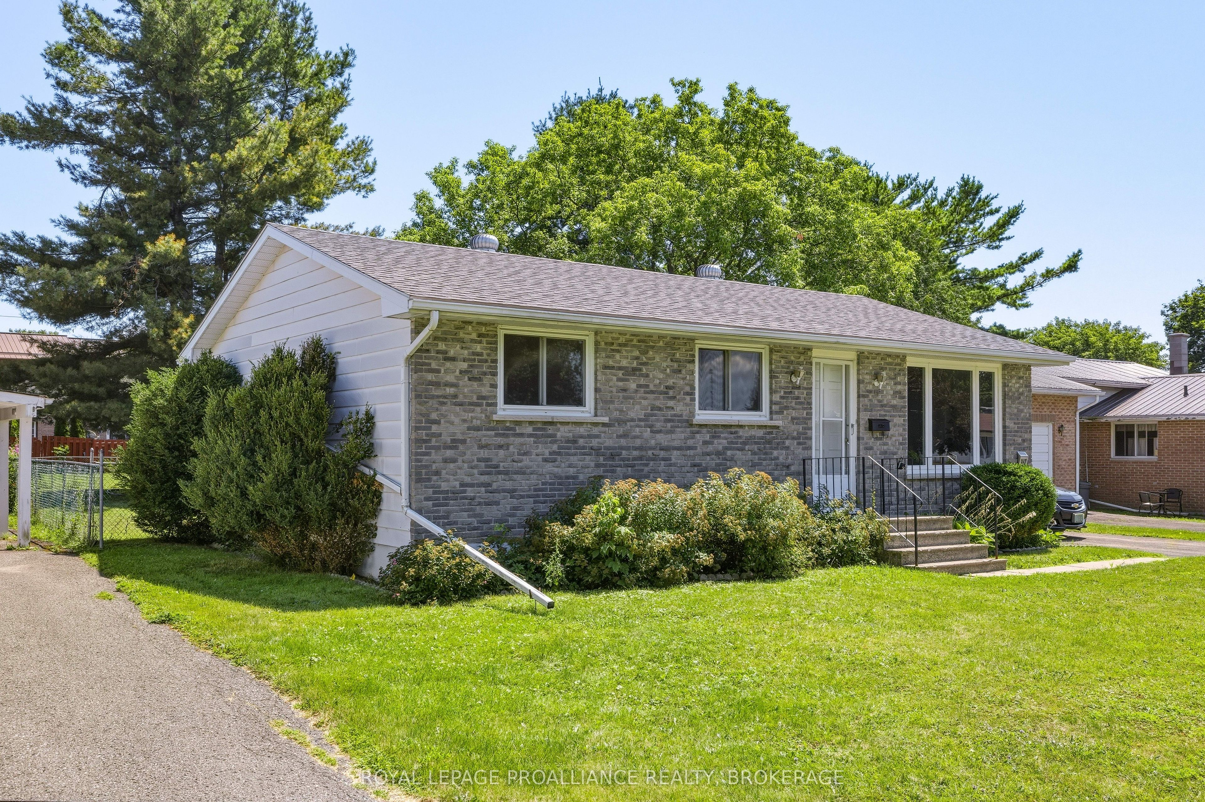 367 Georgiana Street Property Photo 1