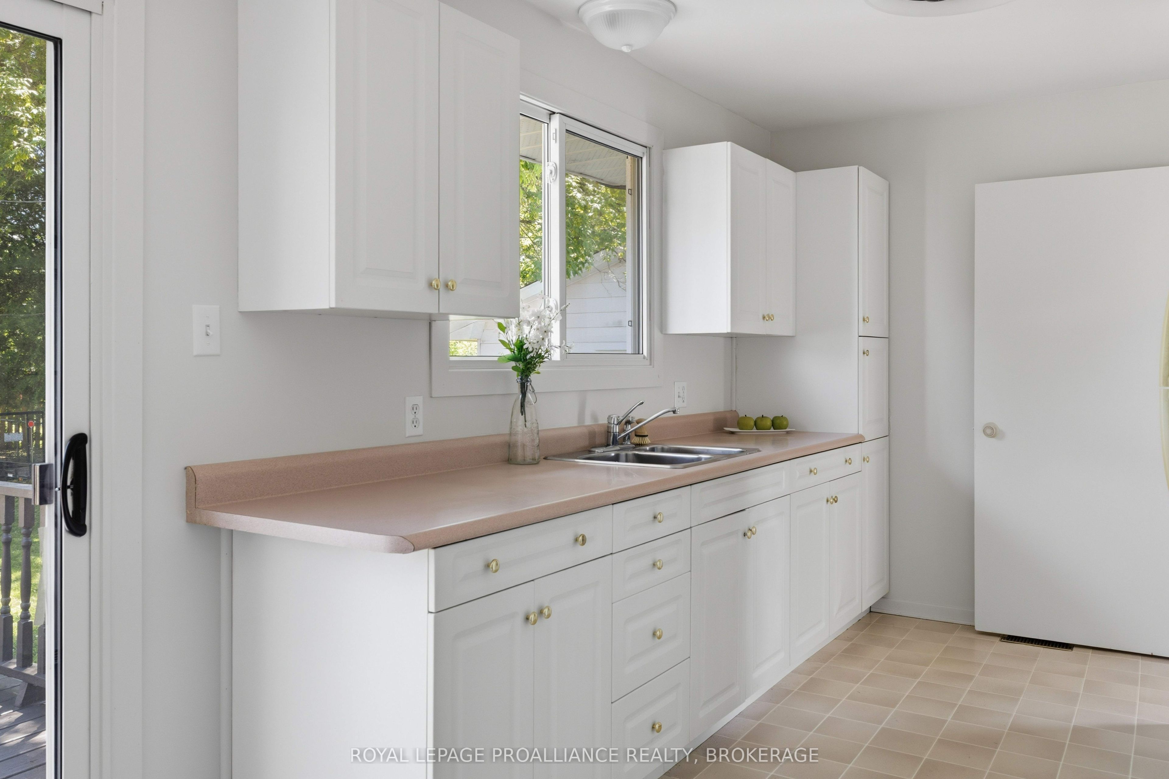 367 Georgiana Street Property Photo 10