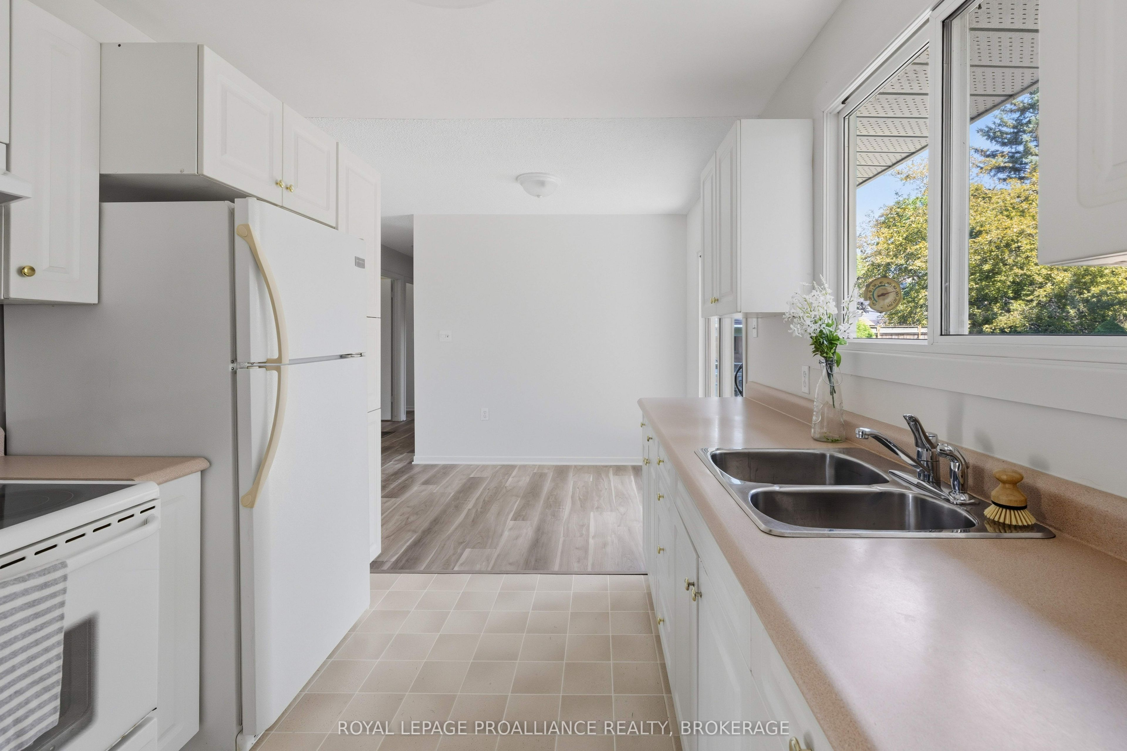 367 Georgiana Street Property Photo 11