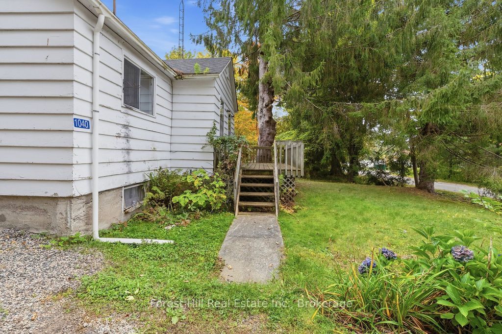 1040 River Street Property Photo 19