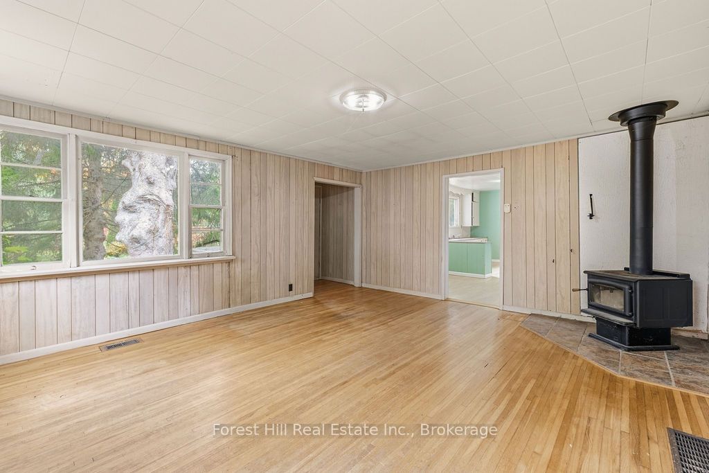 1040 River Street Property Photo 32