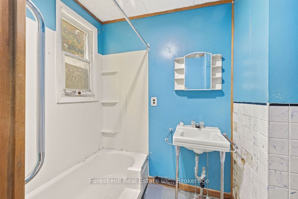 1040 River Street Property Photo 45