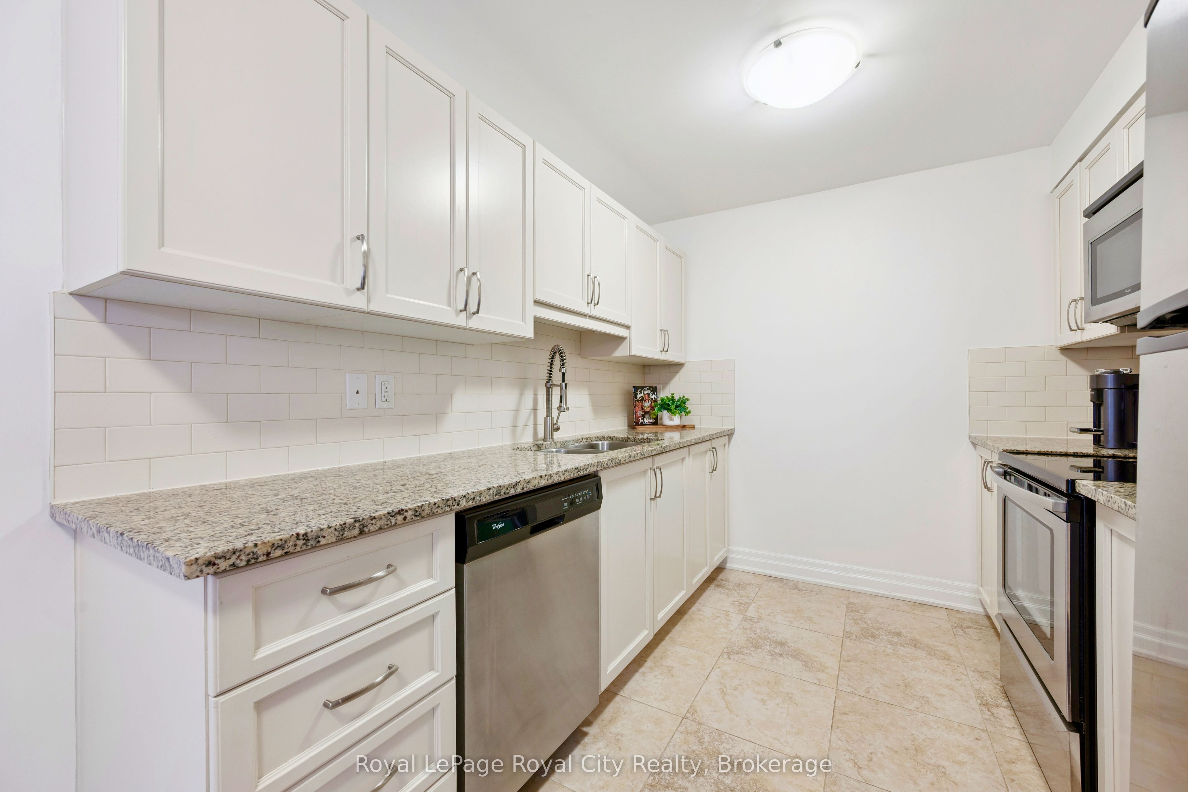 55 Yarmouth Street 903 Property Photo 6