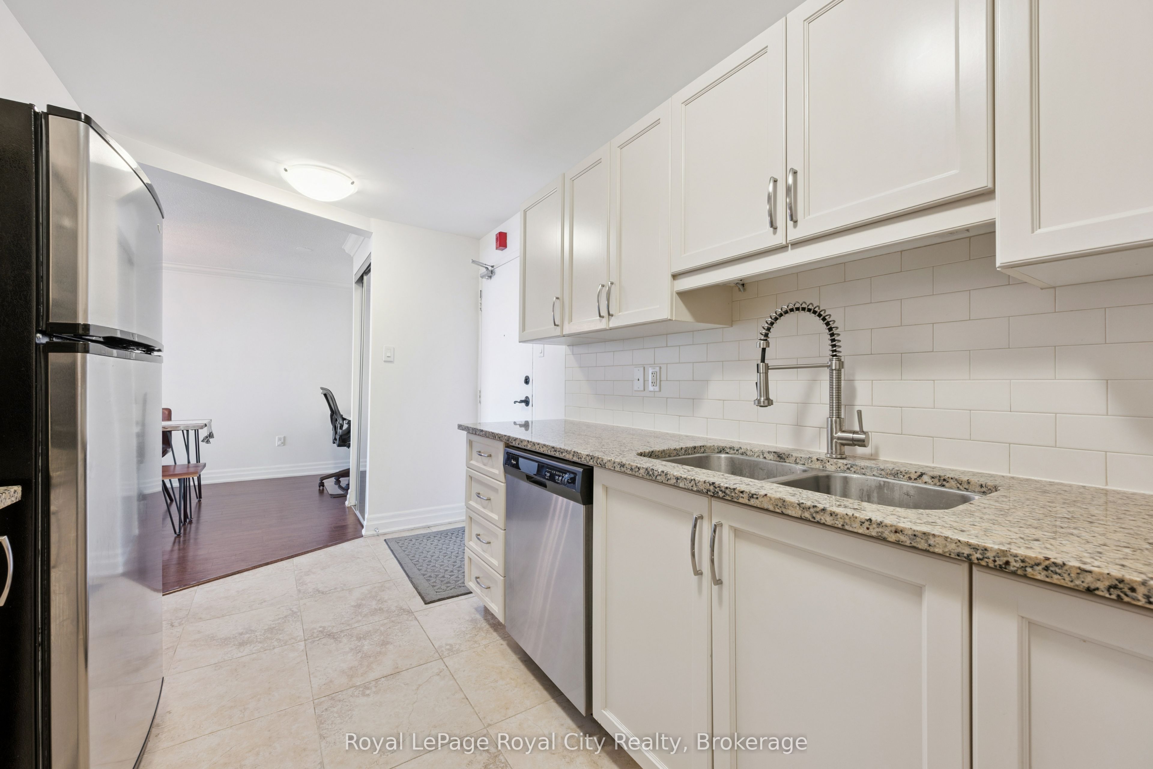 55 Yarmouth Street 903 Property Photo 8