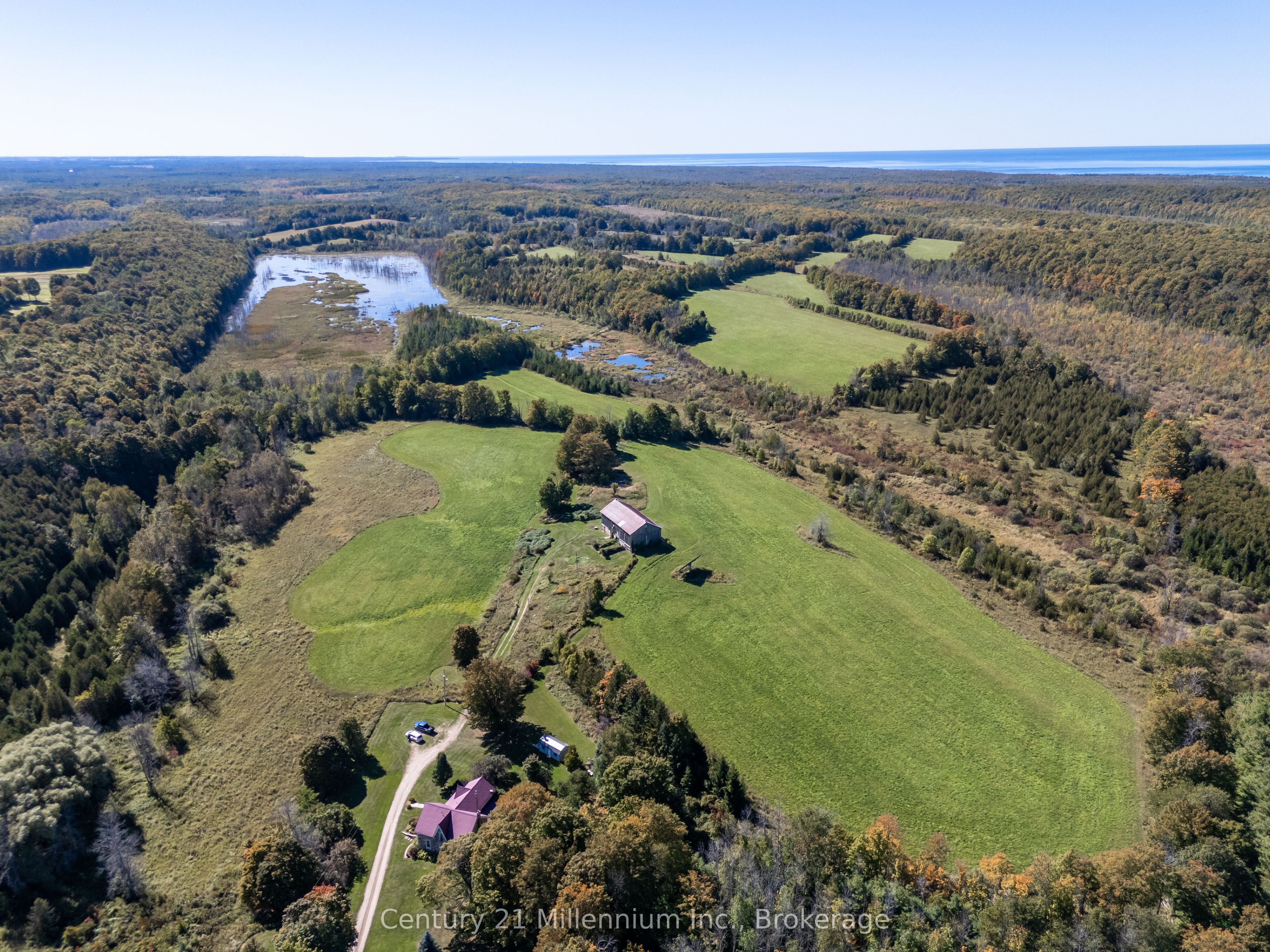 395 Elsinore Road N Property Photo 18