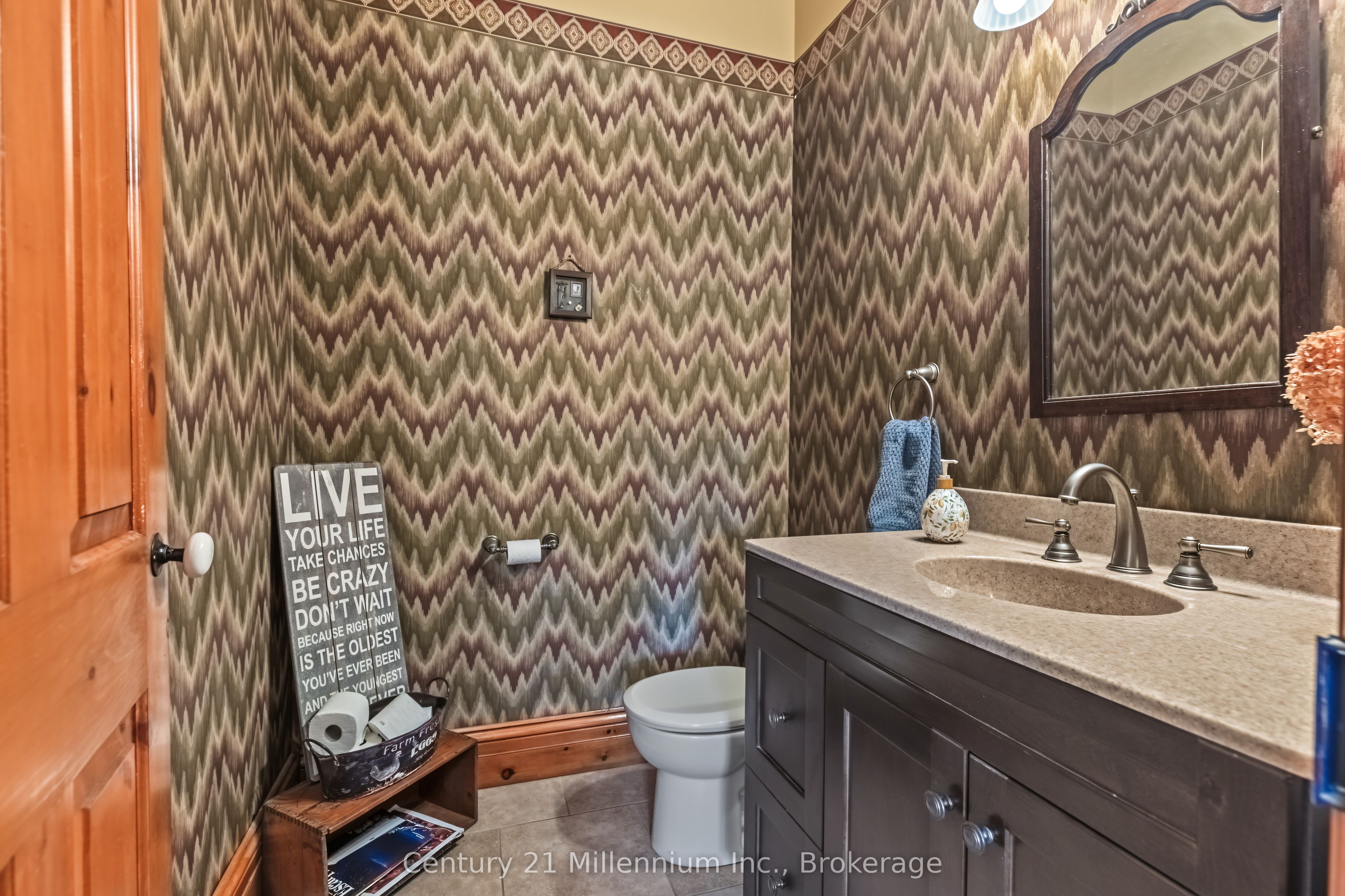 395 Elsinore Road N Property Photo 27
