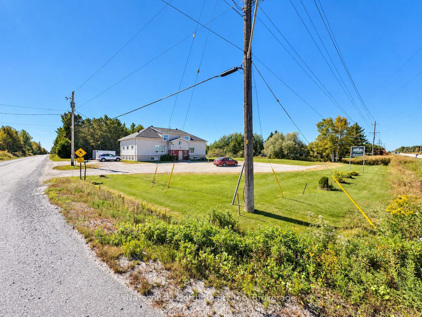 10 Green Bay Road Property Photo 2