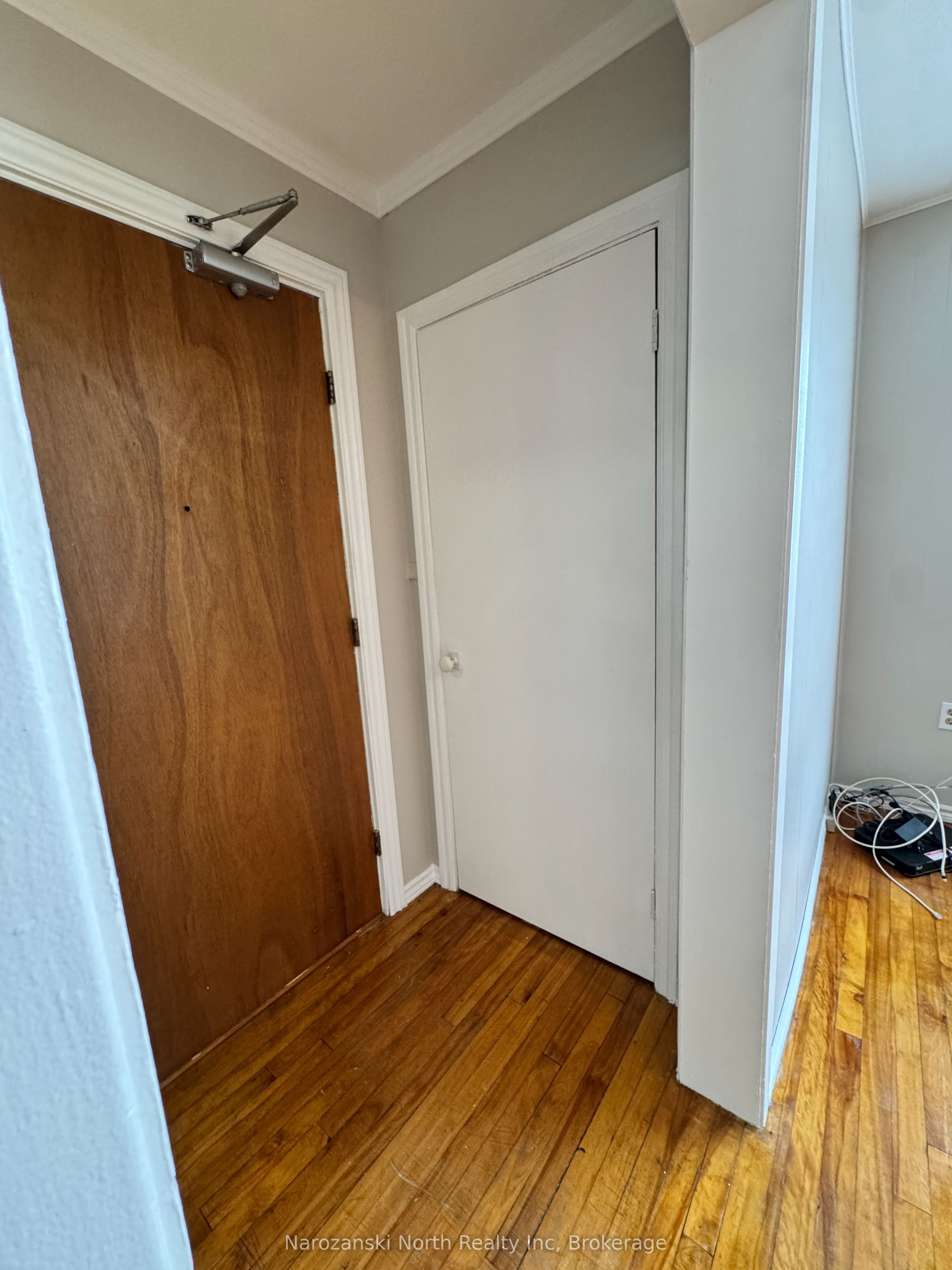 10 Green Bay Road Property Photo 6