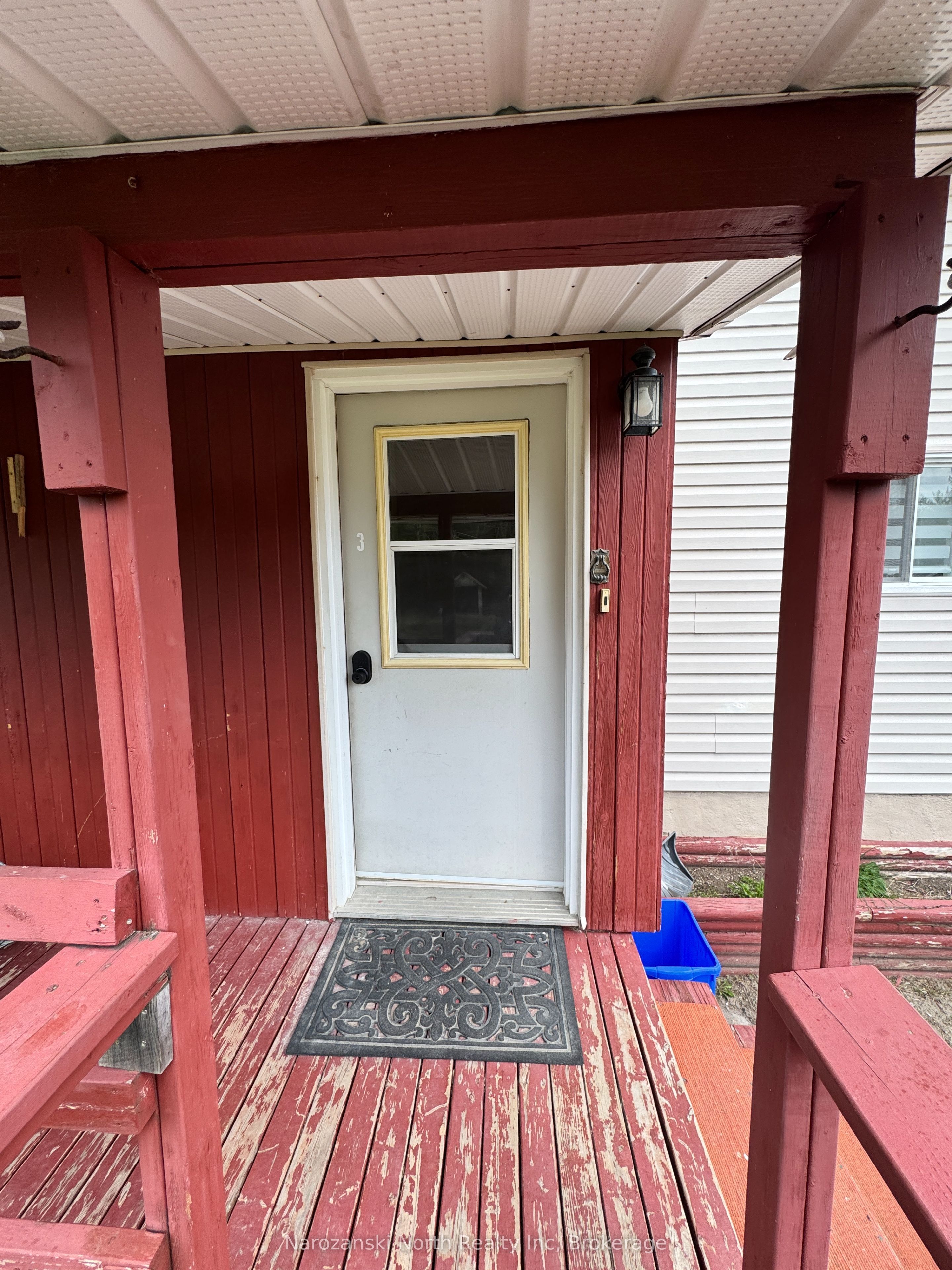 10 Green Bay Road Property Photo 15