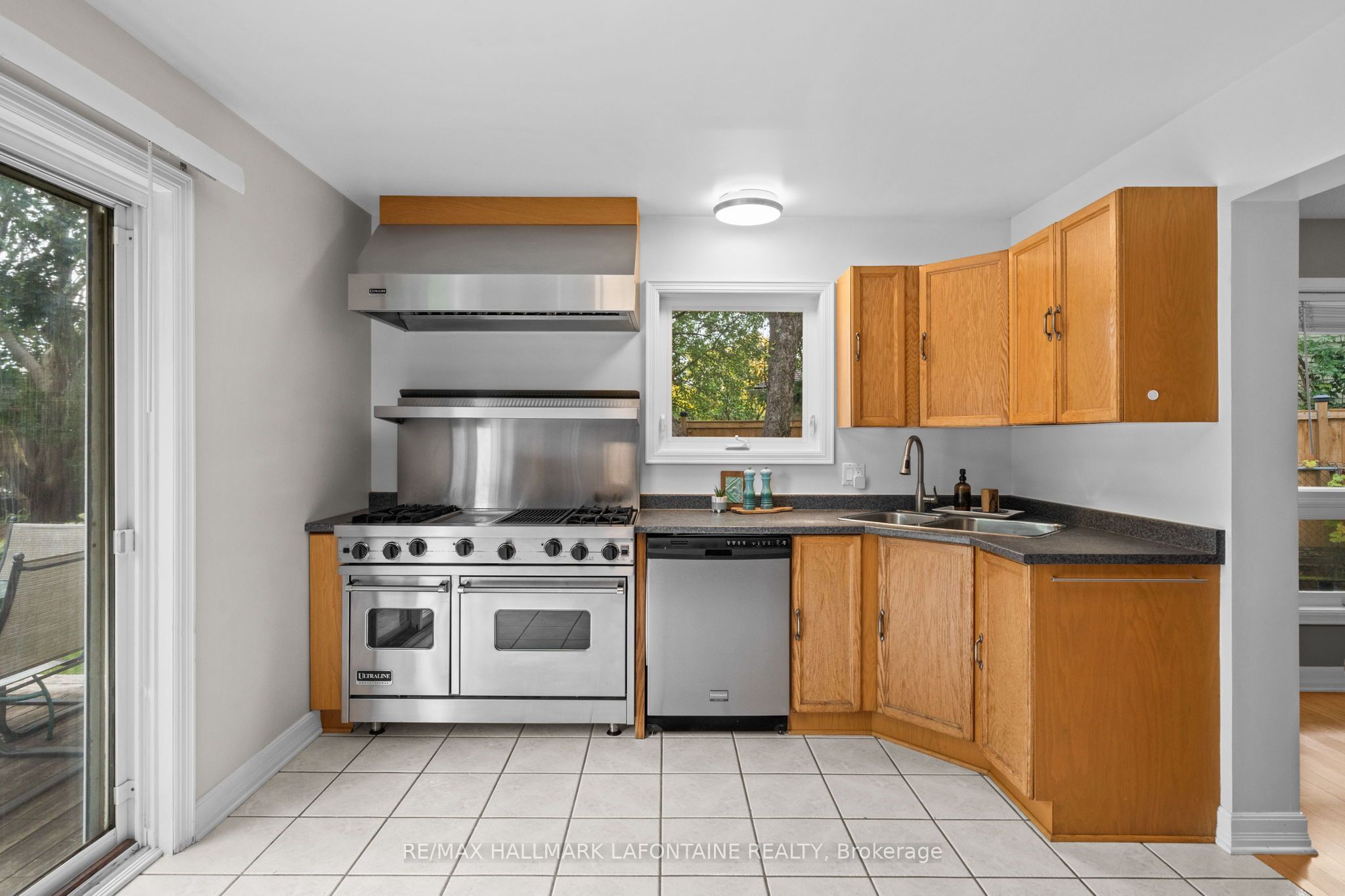 6440 Glen Knolls Drive Ottawa On K1c2x2 Drive Property Photo 12