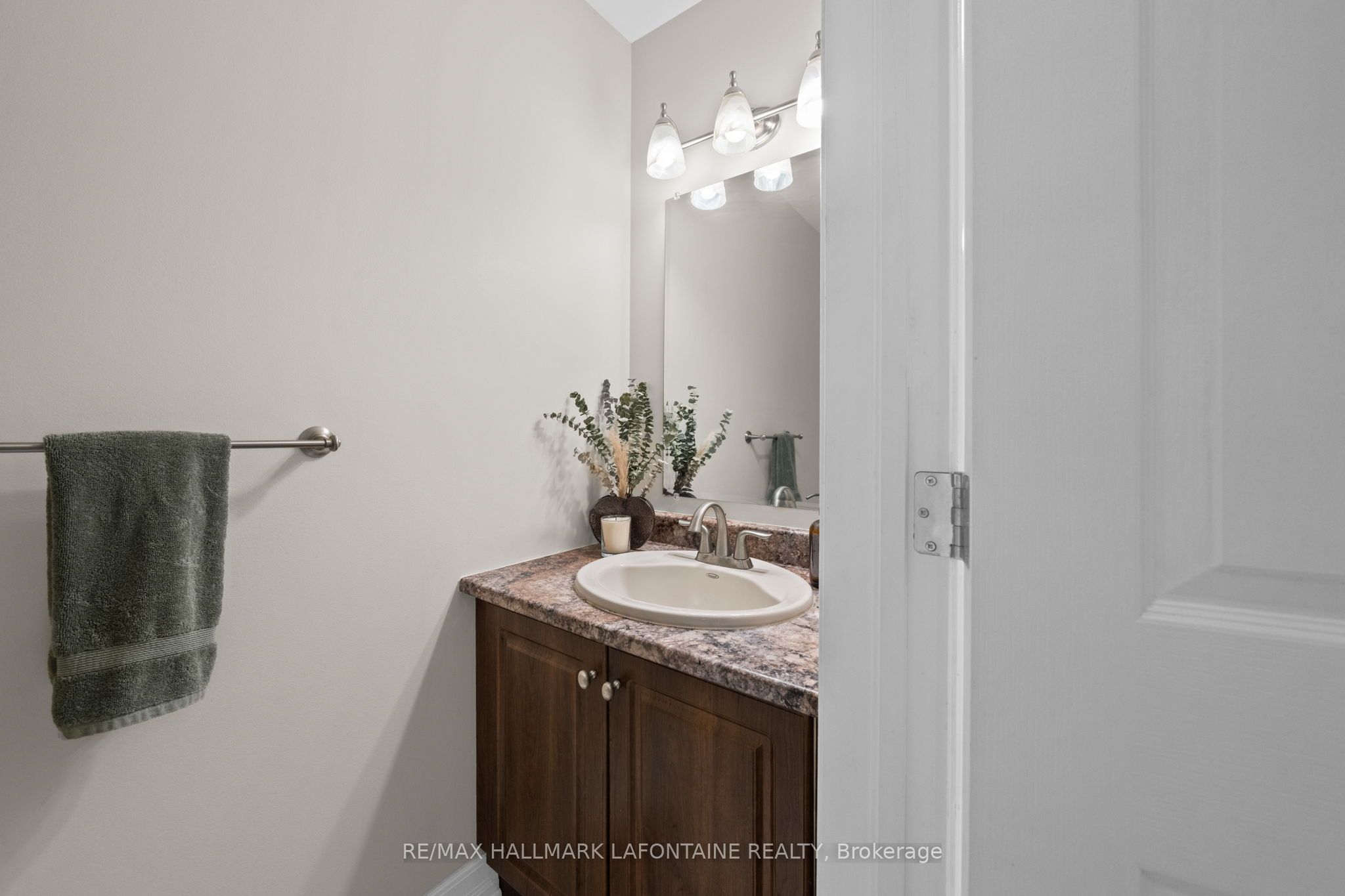 6440 Glen Knolls Drive Ottawa On K1c2x2 Drive Property Photo 21