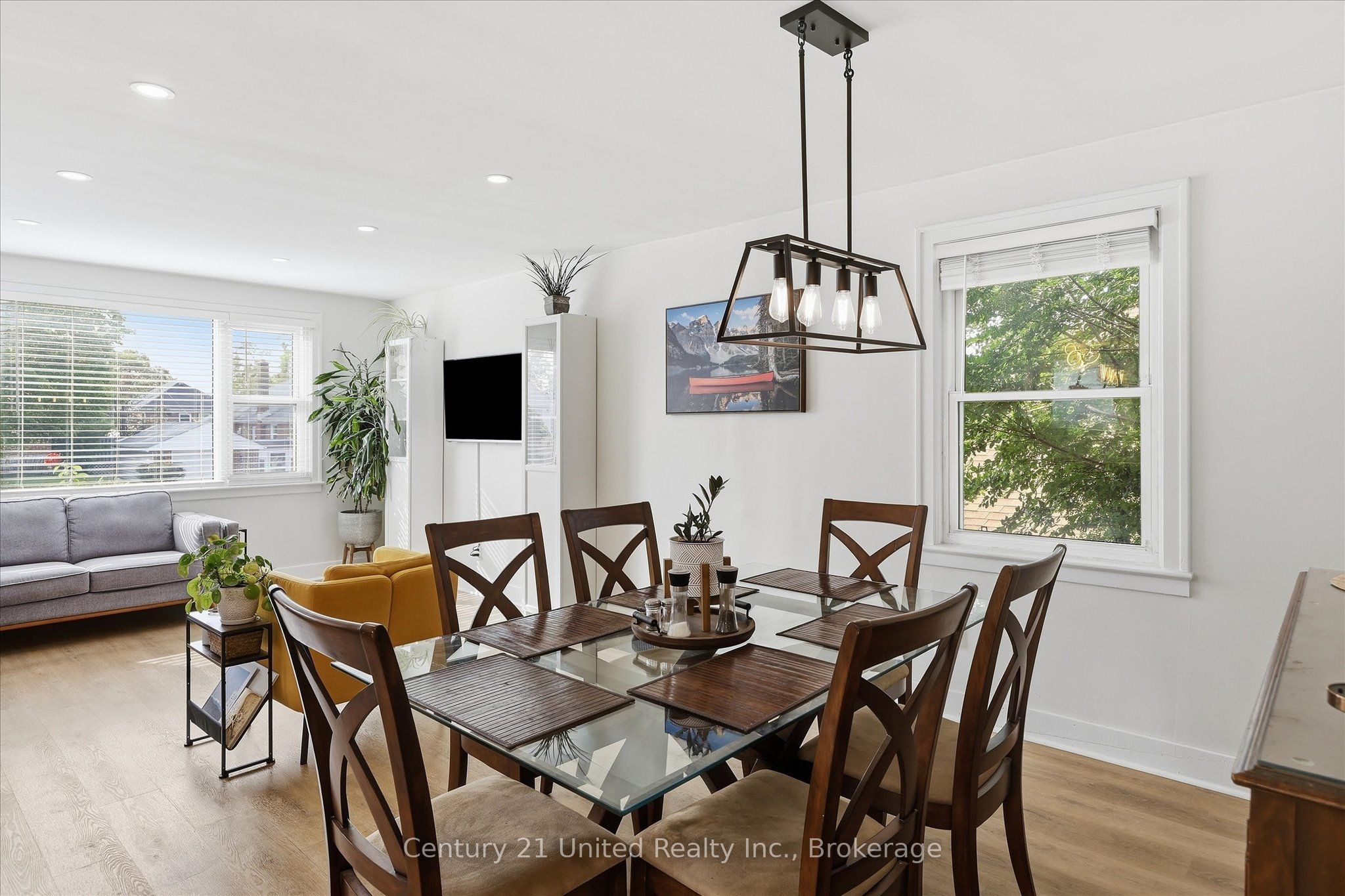 766 Devon Avenue Property Photo 11