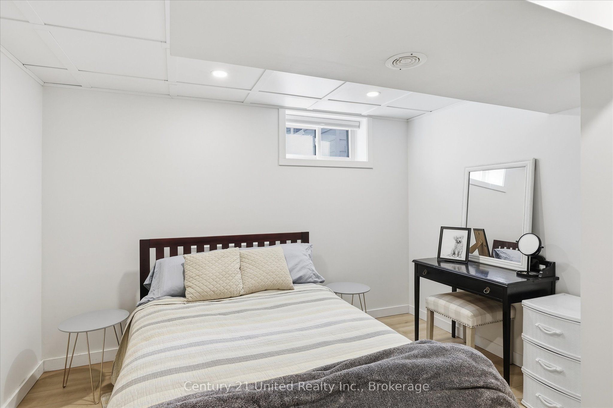 766 Devon Avenue Property Photo 22