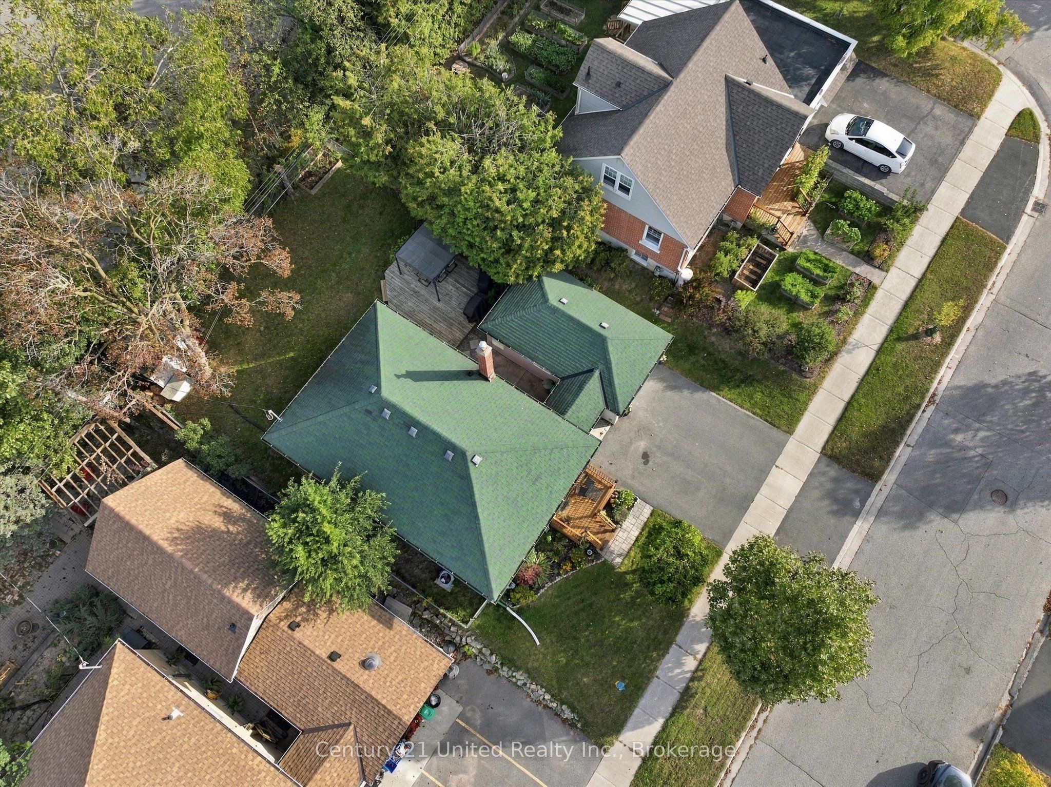 766 Devon Avenue Property Photo 39