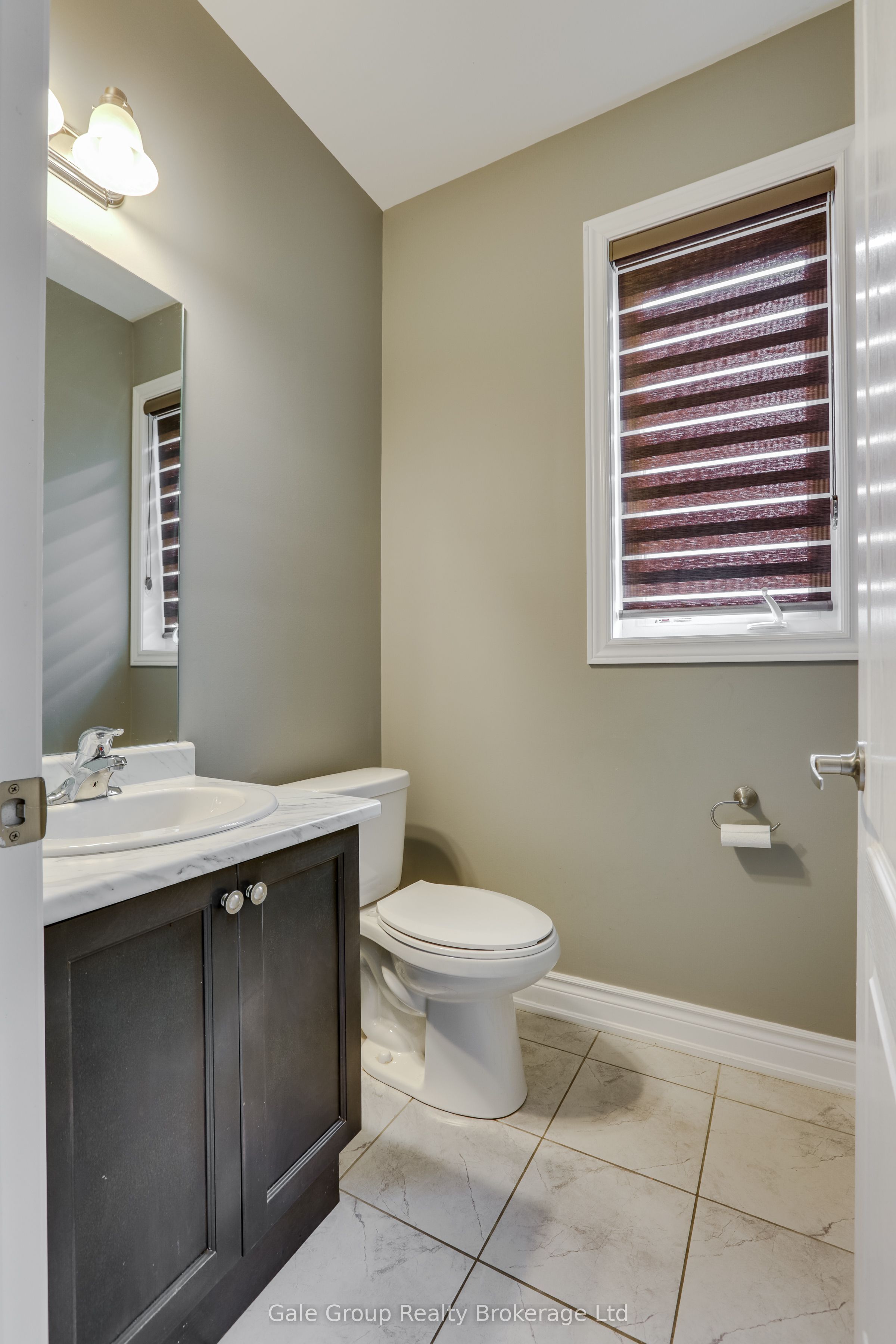118 Huntingford Trail W Property Photo 6