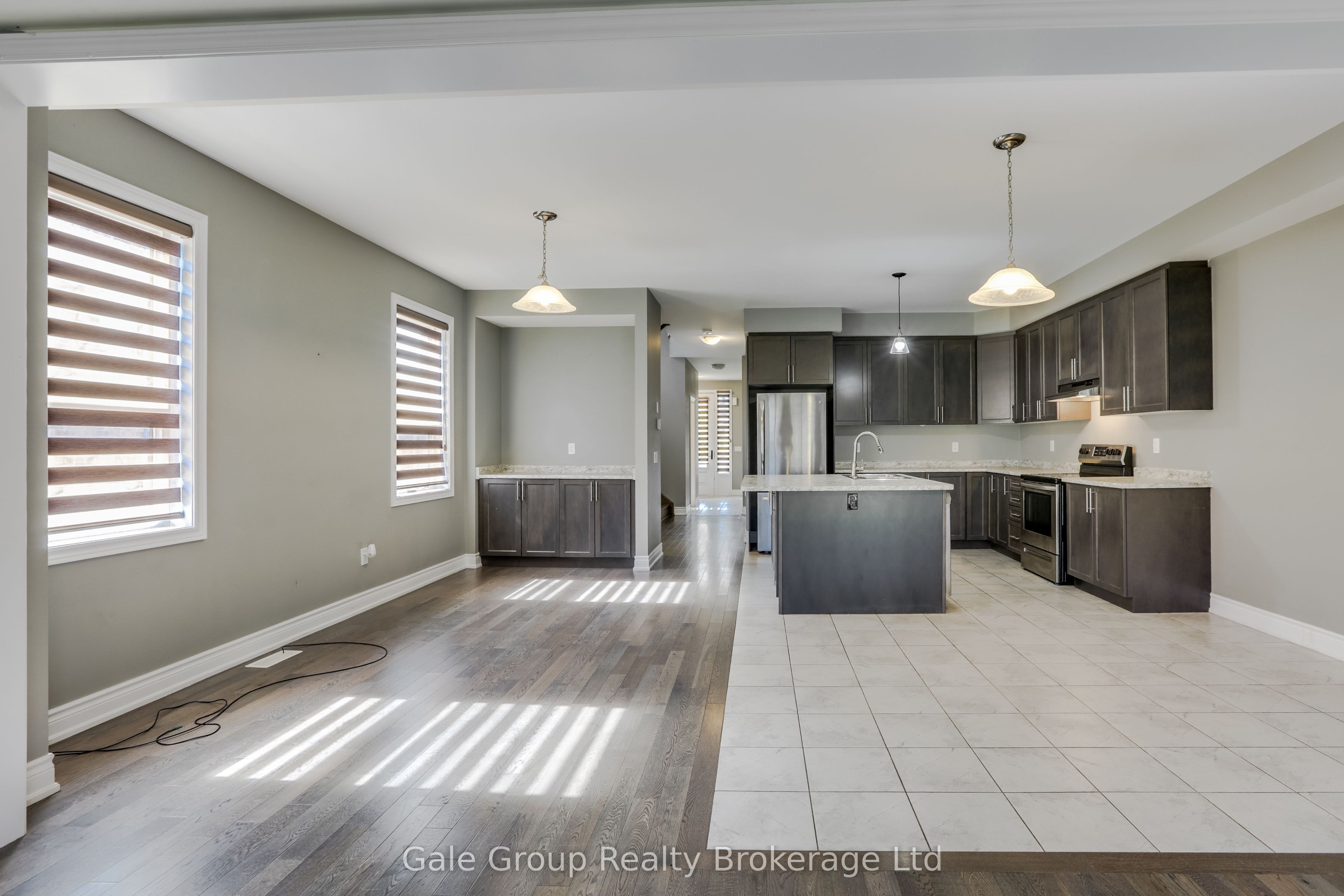 118 Huntingford Trail W Property Photo 14