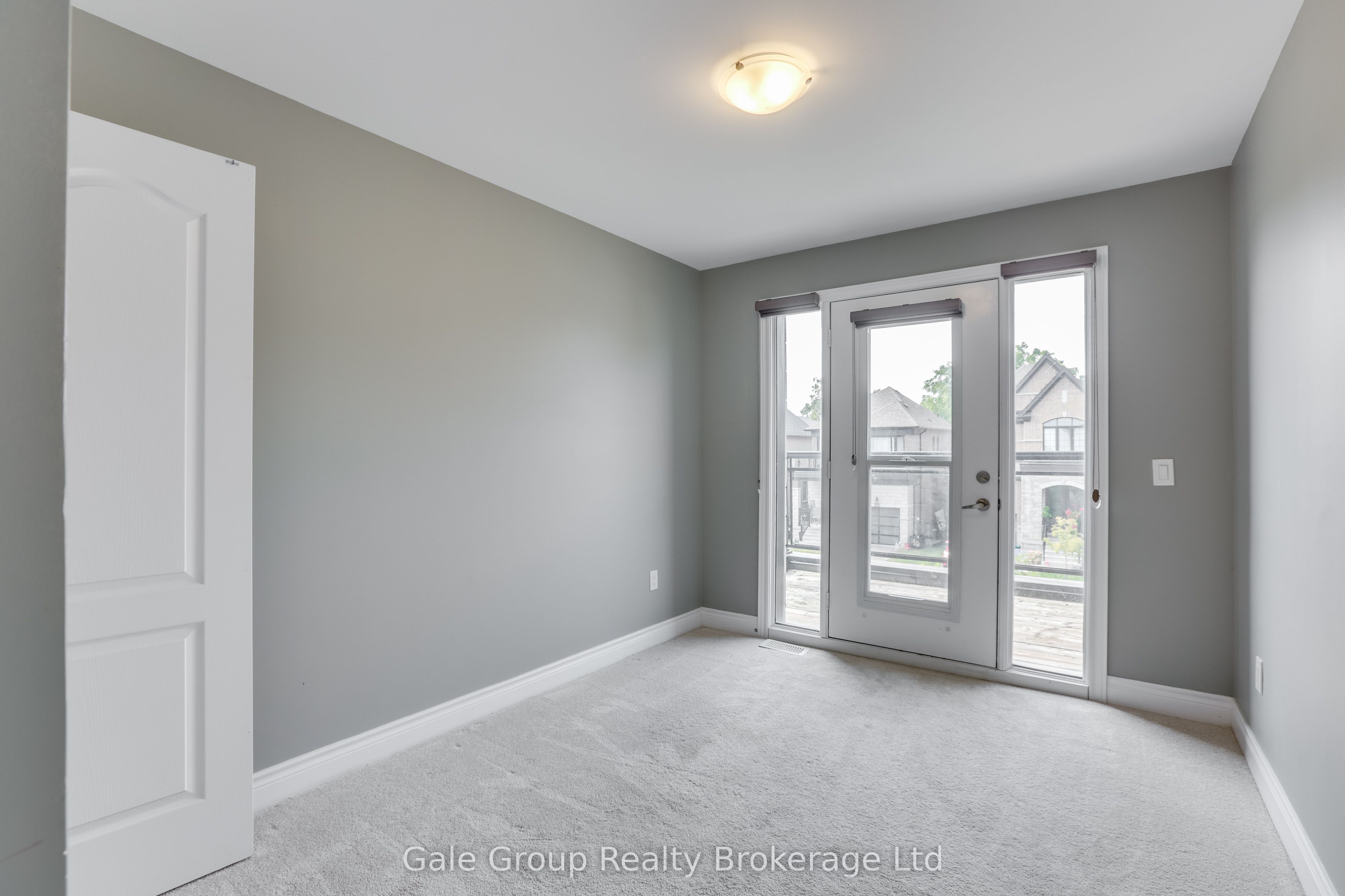 118 Huntingford Trail W Property Photo 31